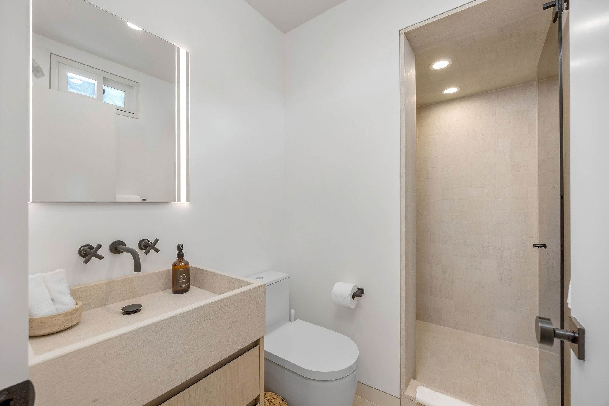 Hensman Malibu Colony by Stay Awhile Villas