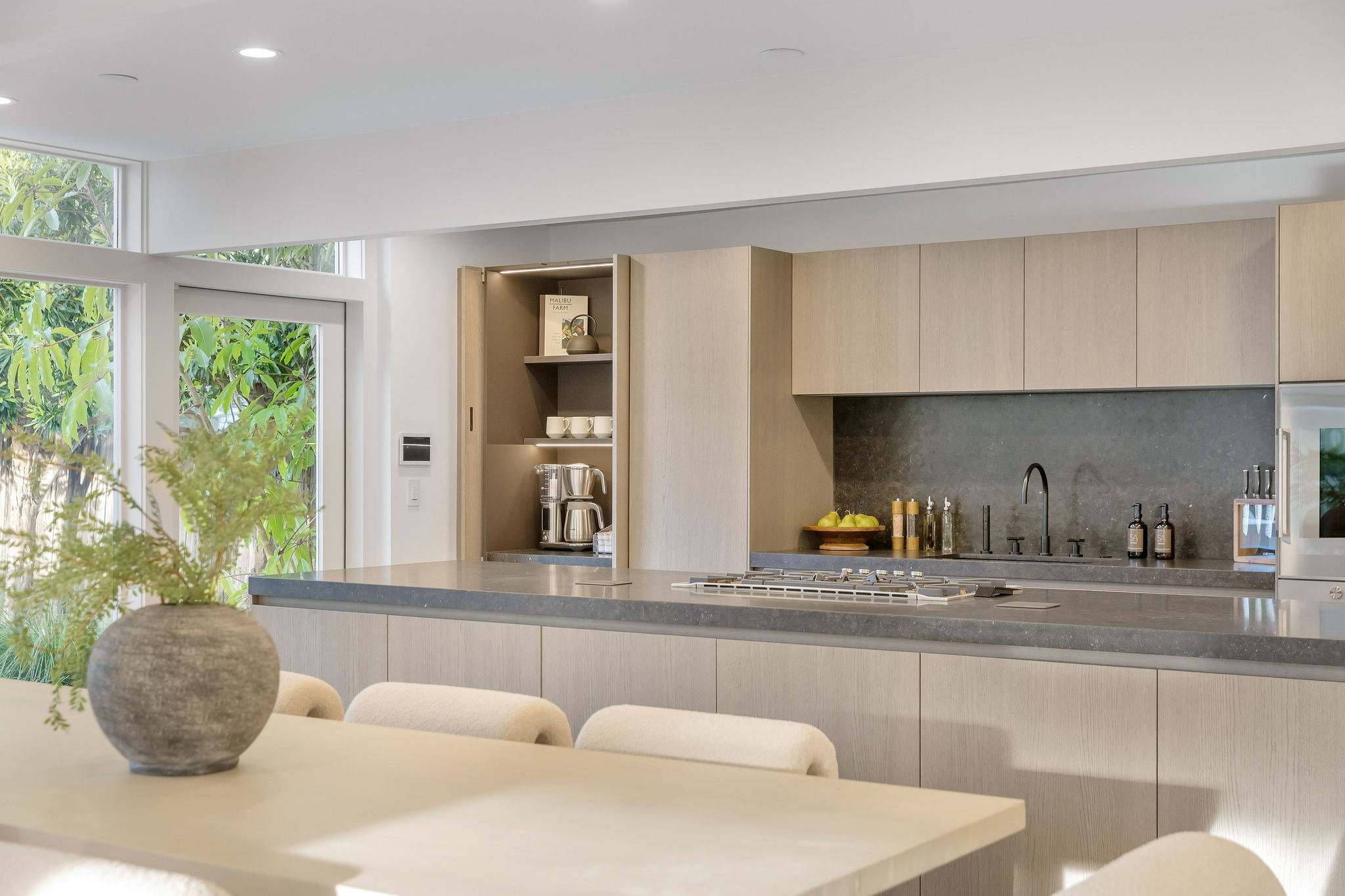 Hensman Malibu Colony by Stay Awhile Villas