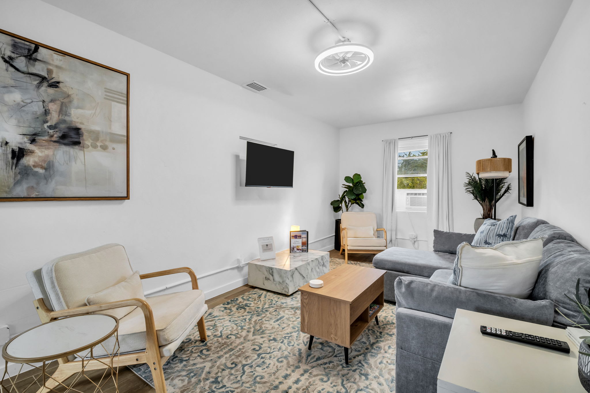 Downtown Studio w/ Free Parking & City Views