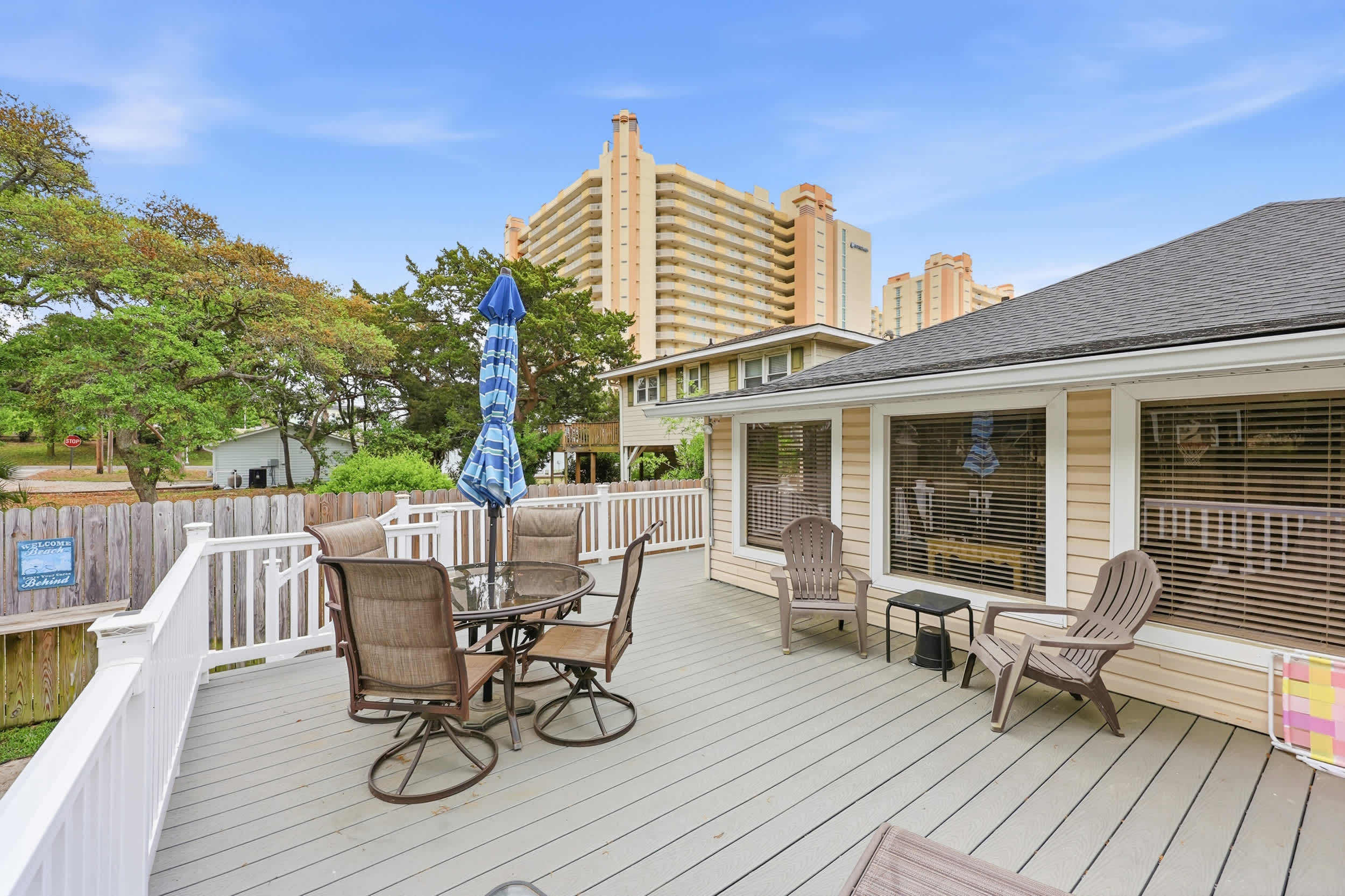 Endless Summer 100 Feet to Beach  with Fenced Yard Grill