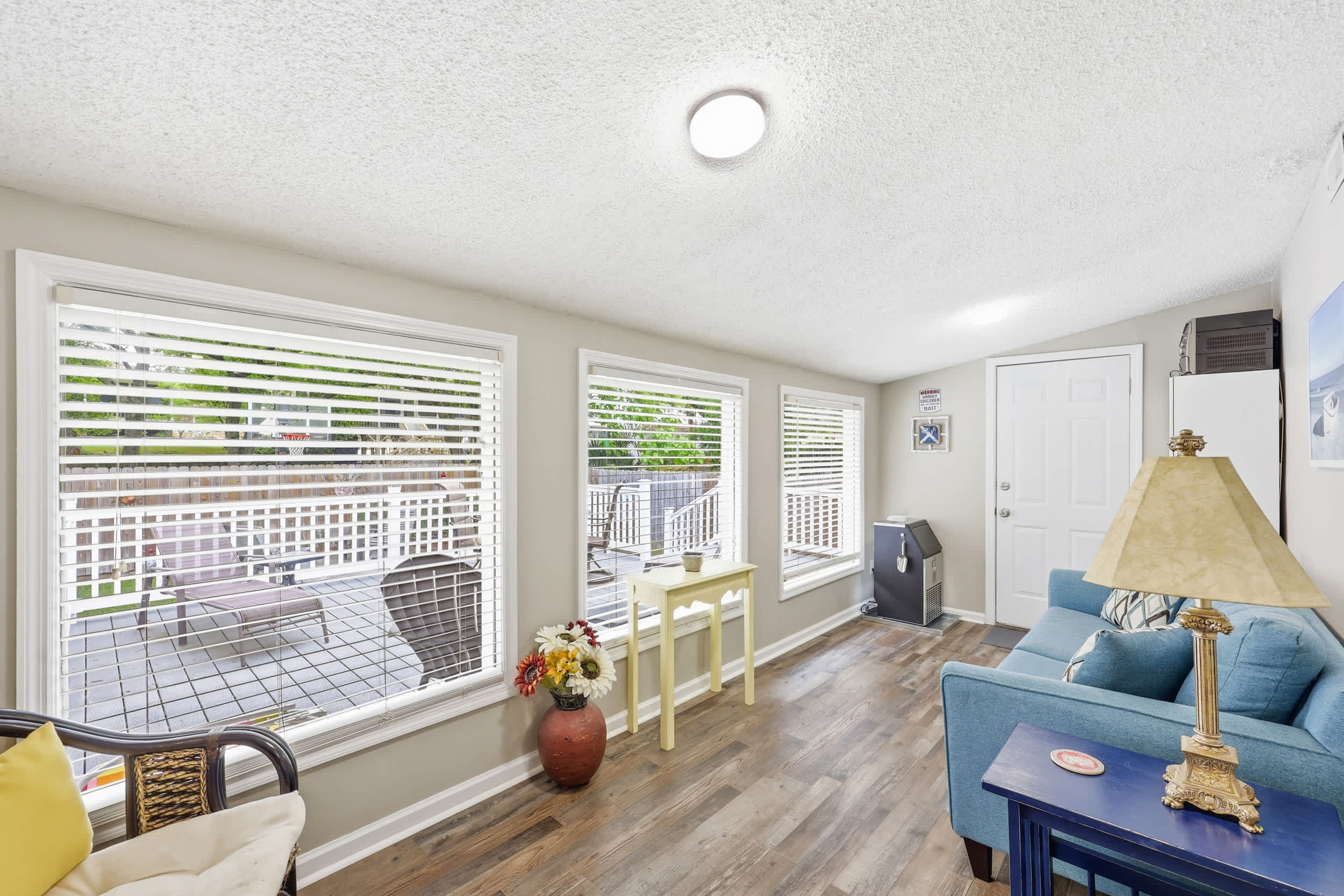 Endless Summer 100 Feet to Beach  with Fenced Yard Grill