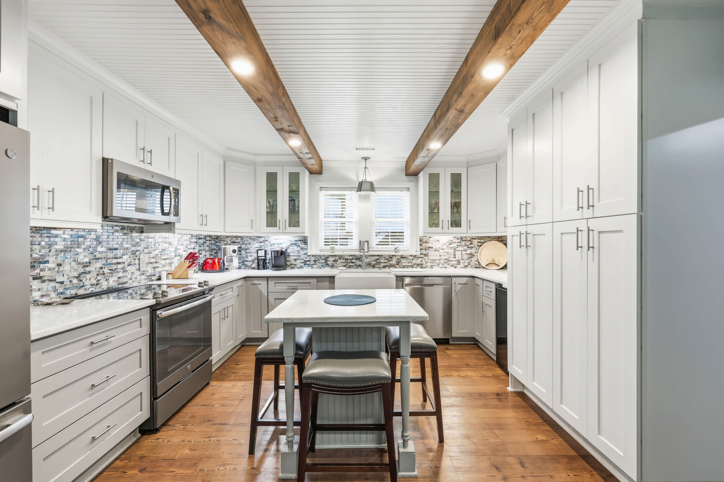 Endless Summer 100 Feet to Beach  with Fenced Yard Grill