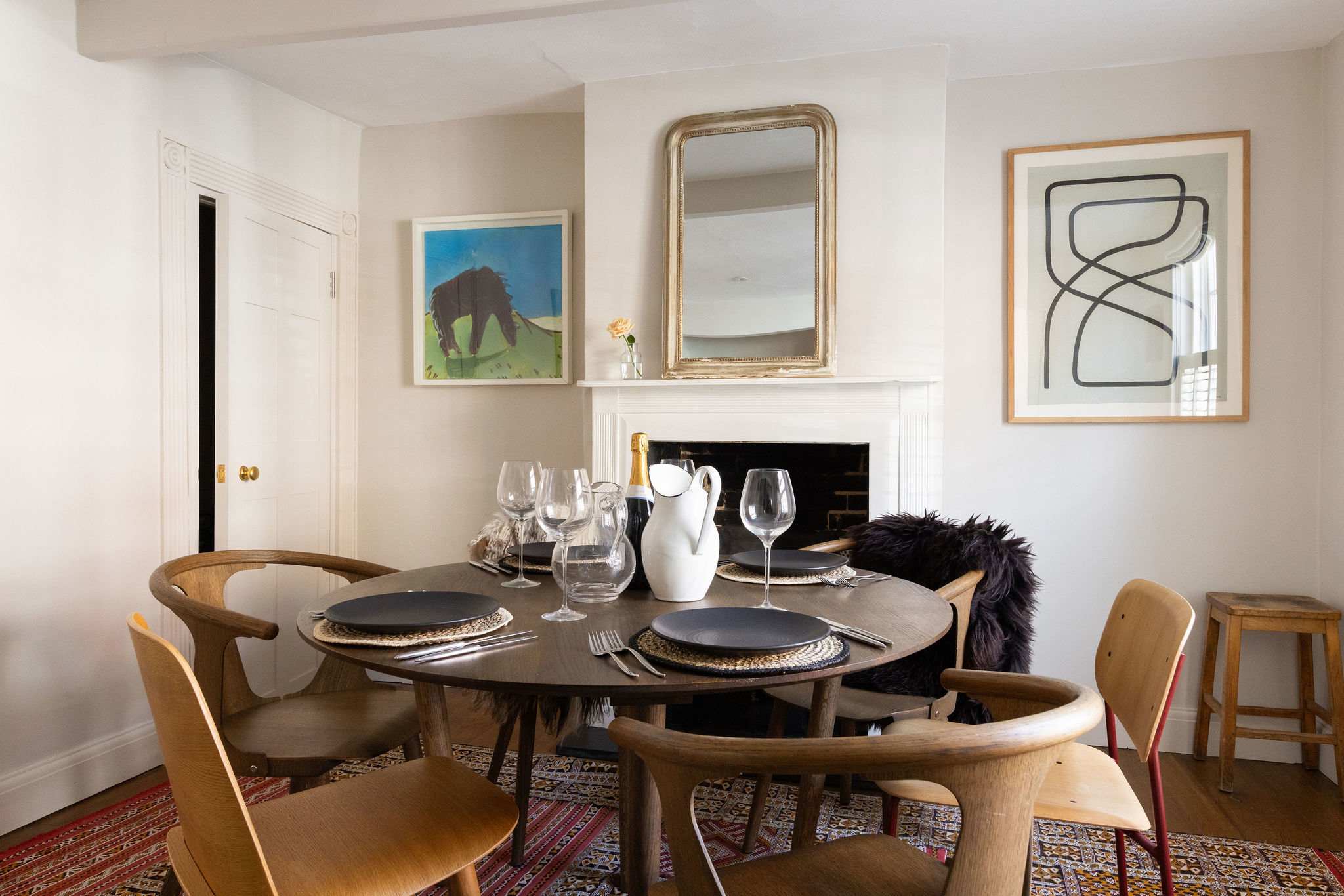 tylish dining space for relaxed evenings in