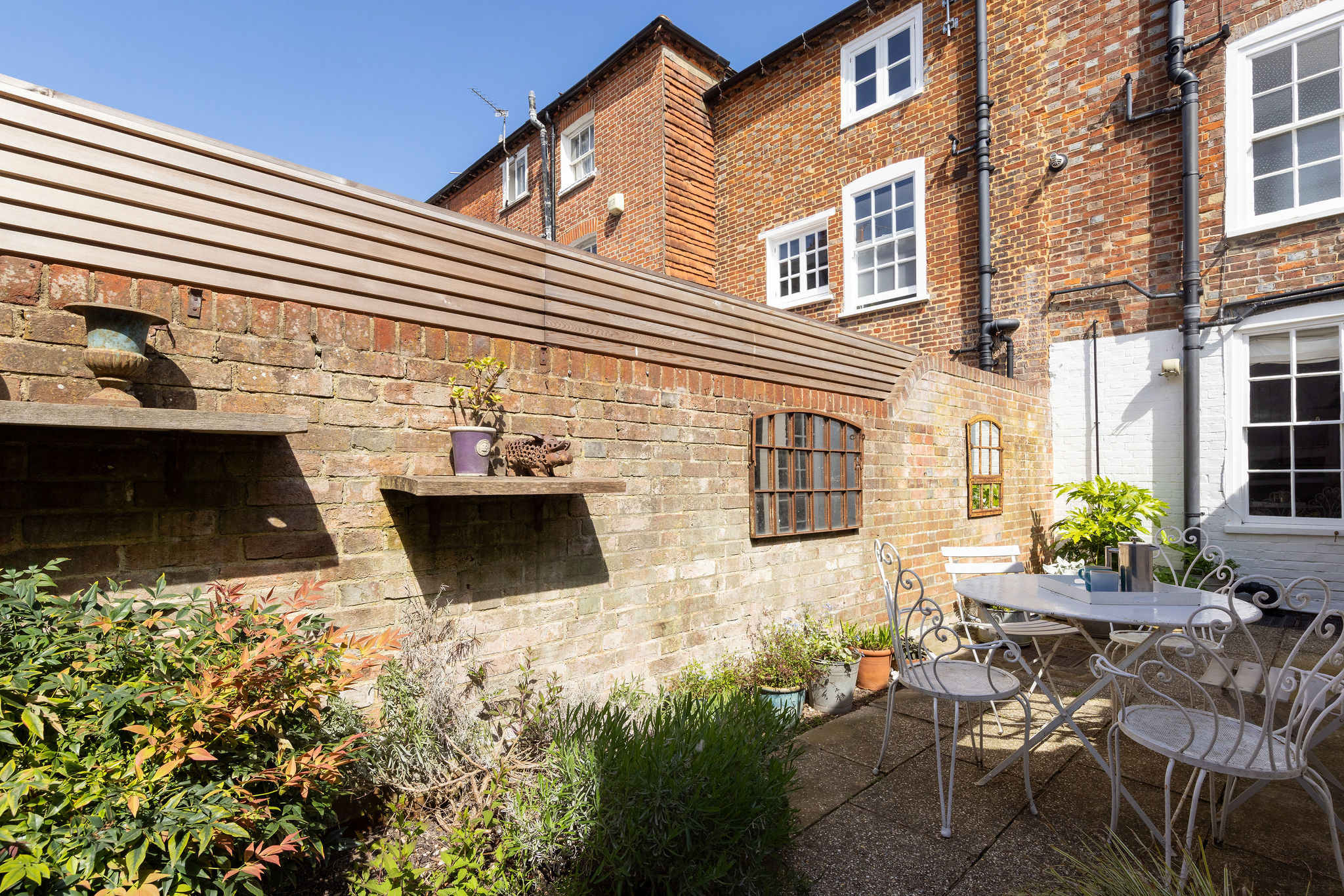 Charming private courtyard in the heart of the city