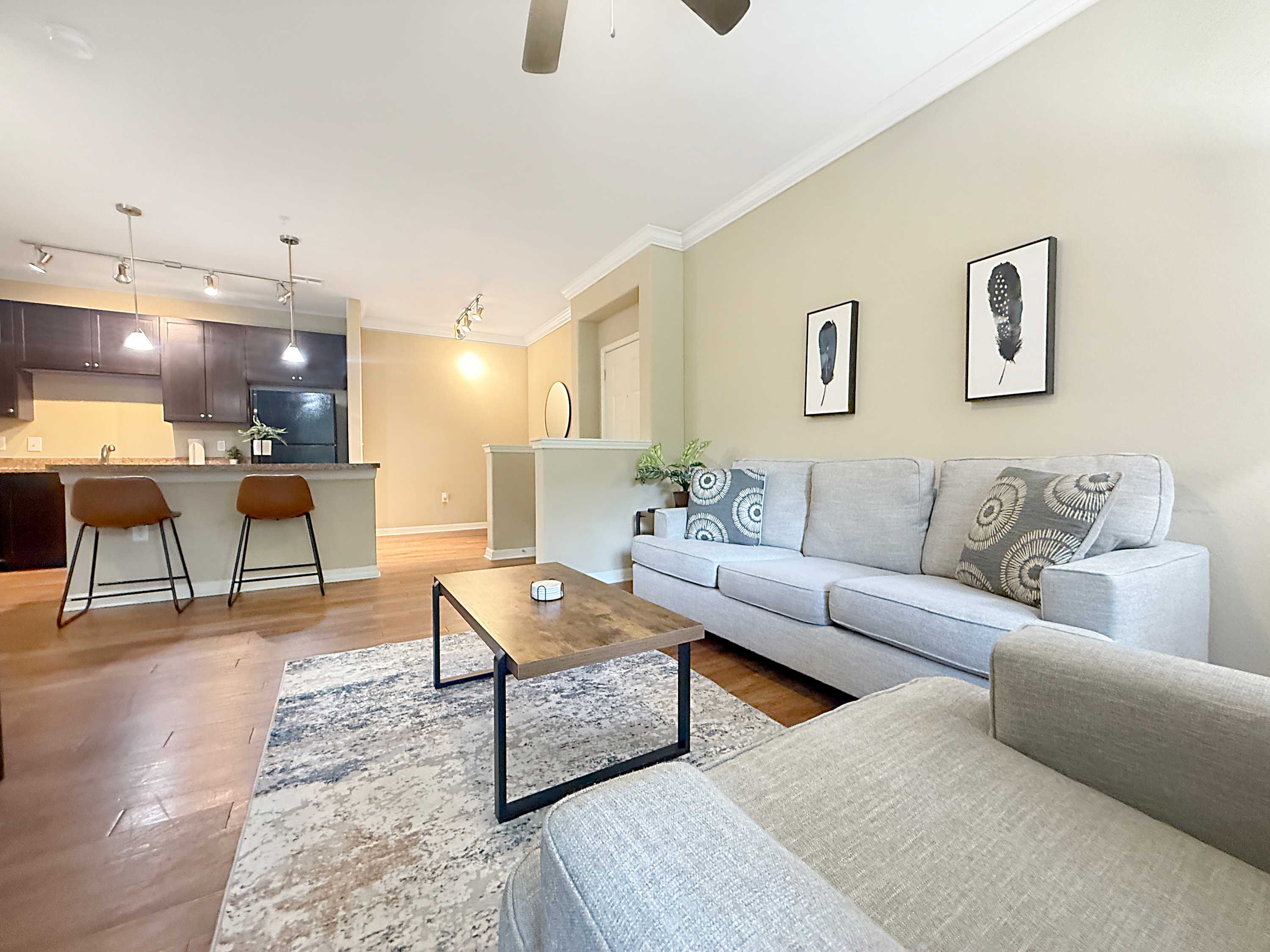 Tranquil 1st Floor Apt with Parks, Prime North Tampa