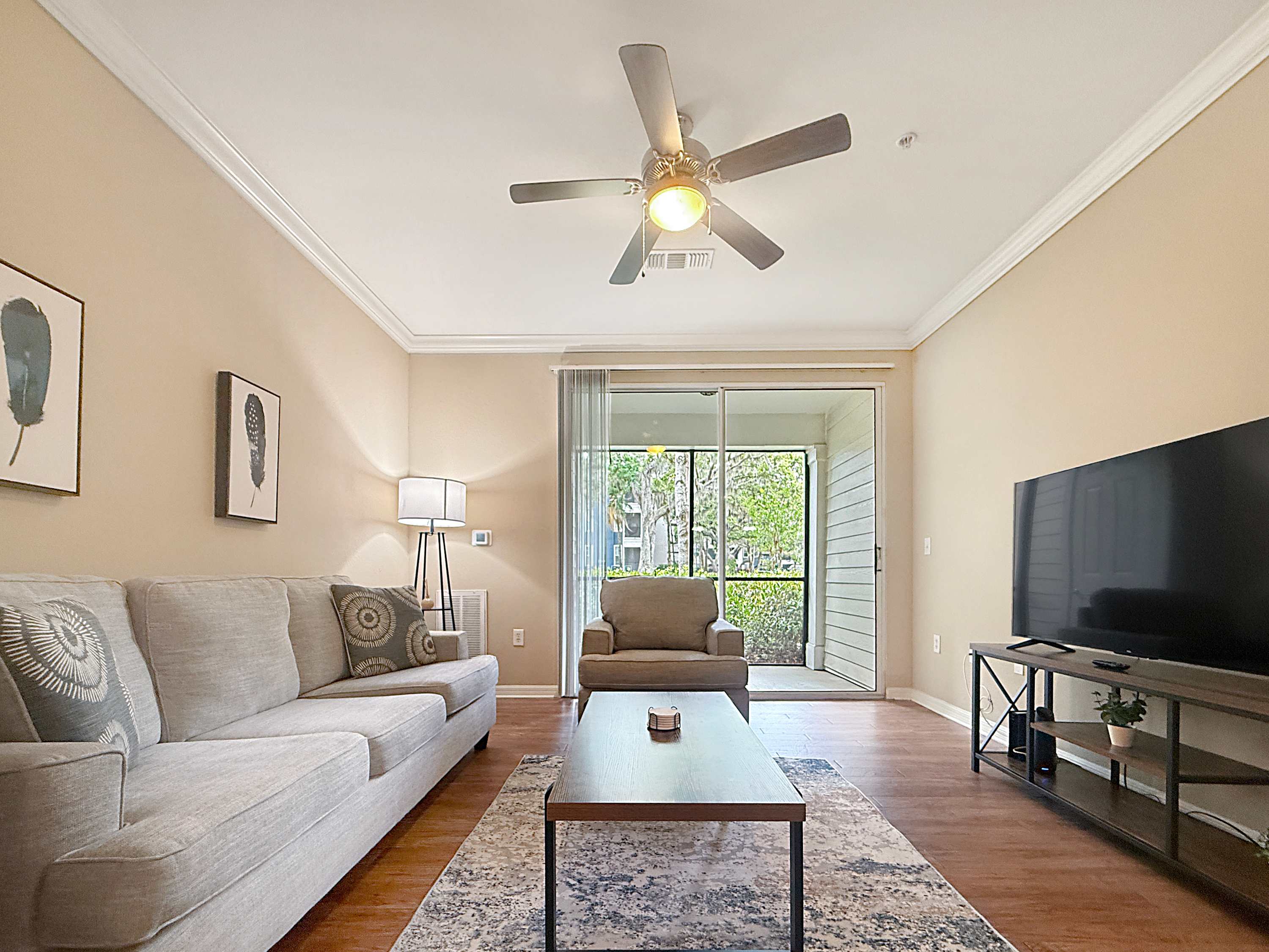 Tranquil 1st Floor Apt with Parks, Prime North Tampa