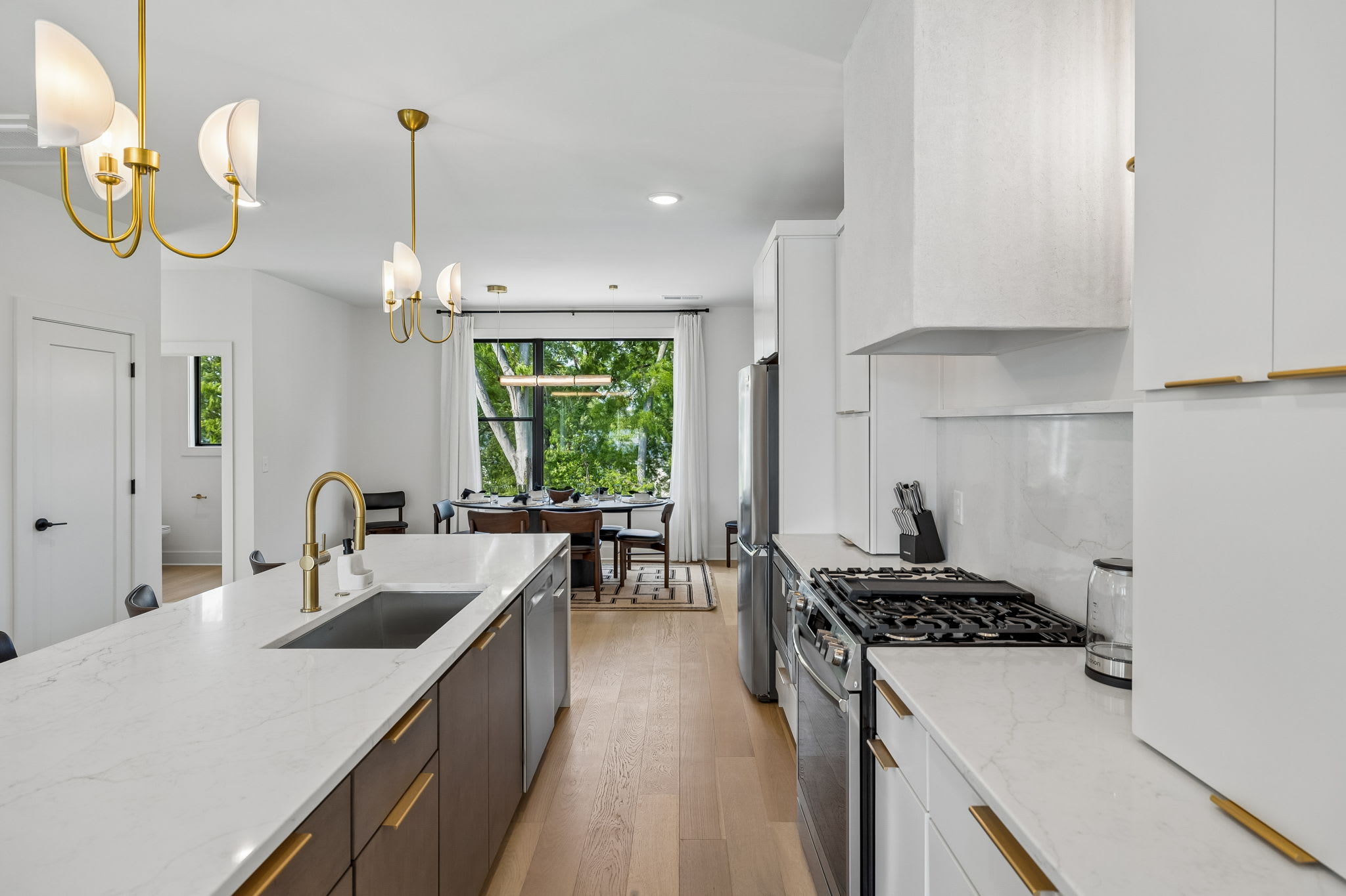 Exclusive townhome ft. rooftop lounge with views! - Foto 19