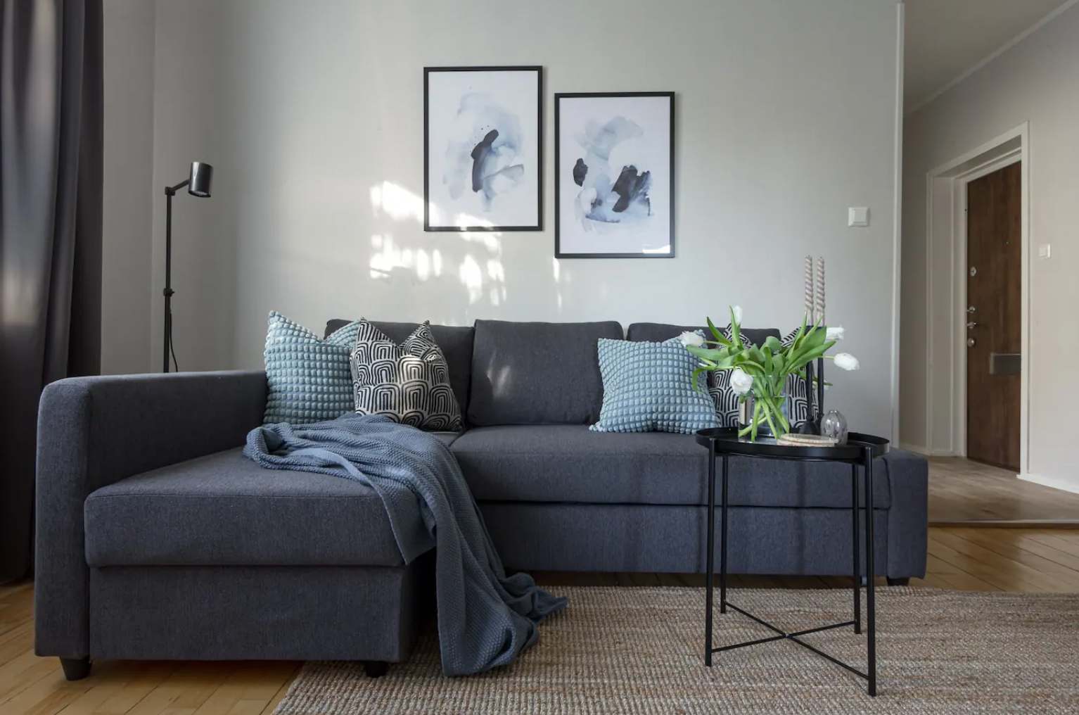 Modern 1BR Apartment with Balcony, 20min to City