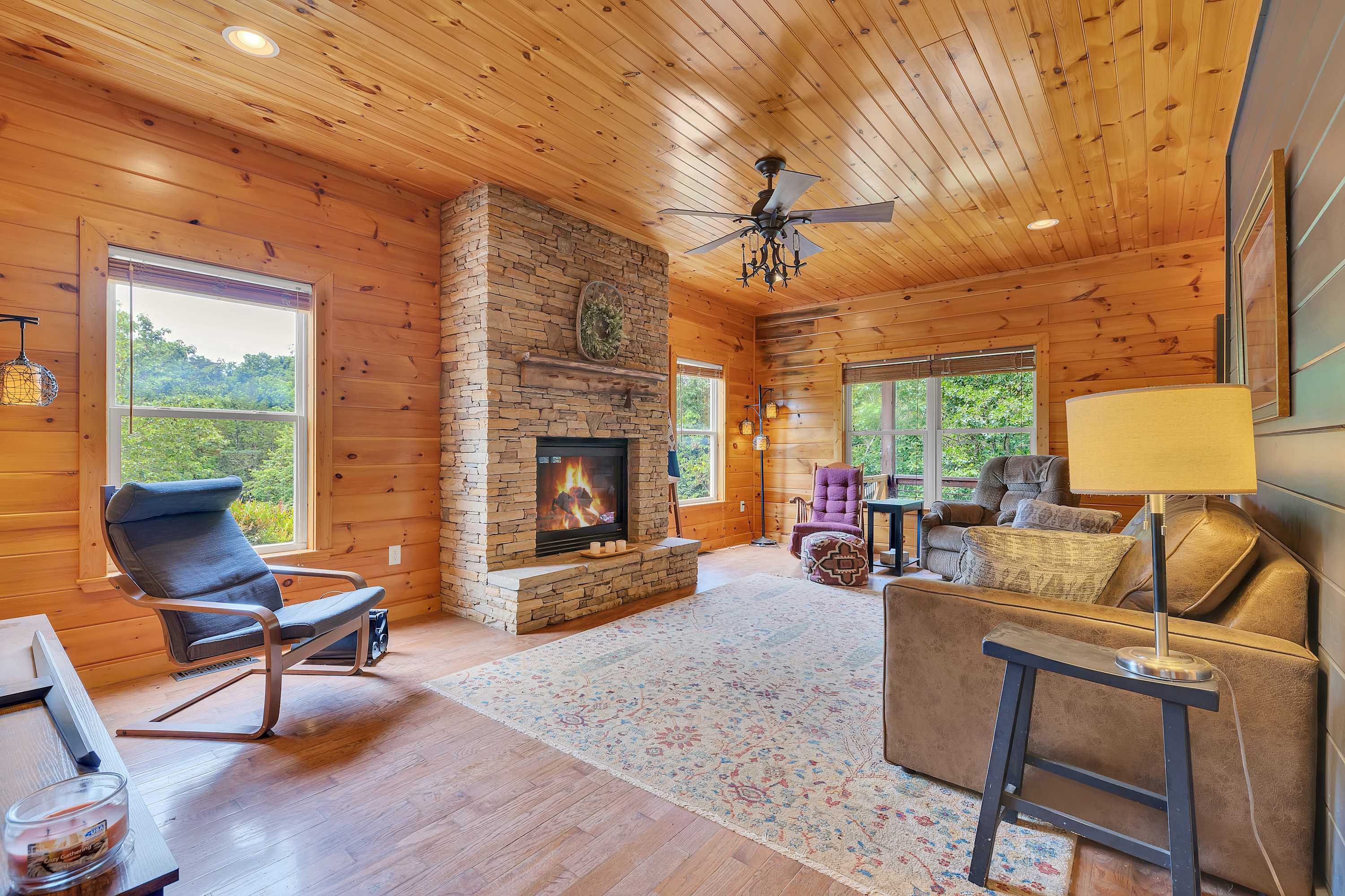 Woodland Cabin RetreatใปNear Douglas LakeใปFire Pit โ Dandridge, TN โ vacation rental
