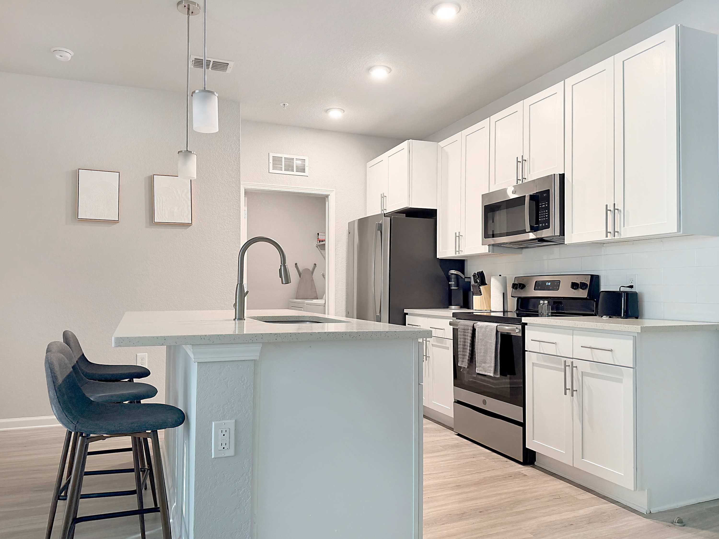 Ground-Floor Luxury 2 BR with Pond and Pool Views