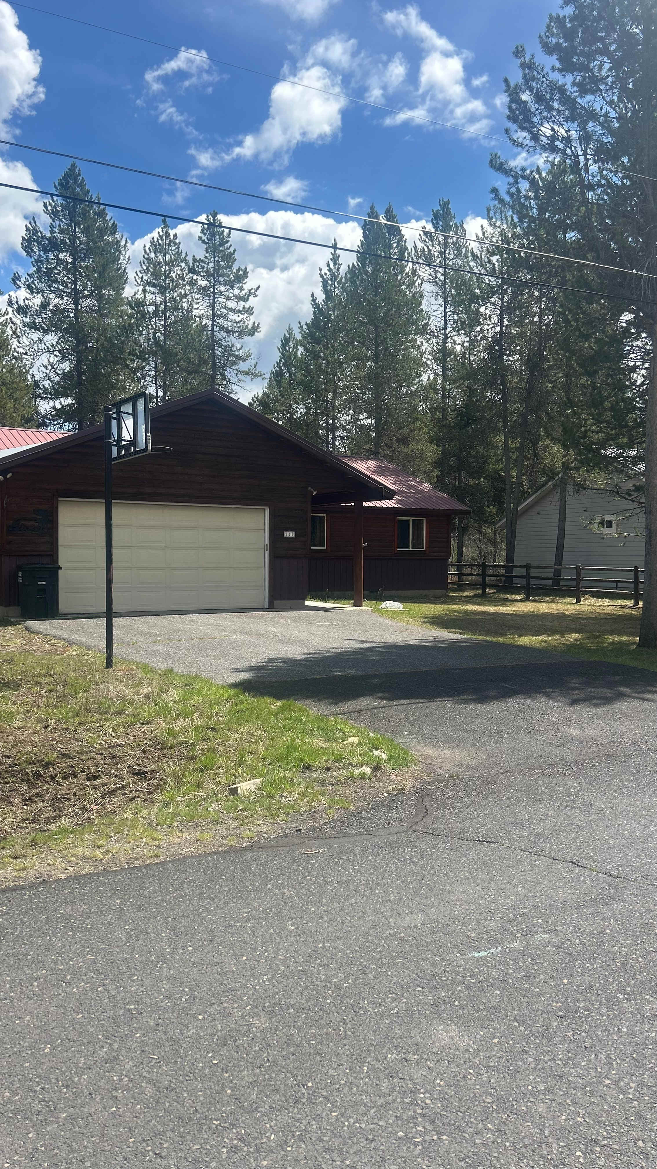 McCall Gem, Pet Friendly, Fully Fenced, Fire Pit! in McCall, ID