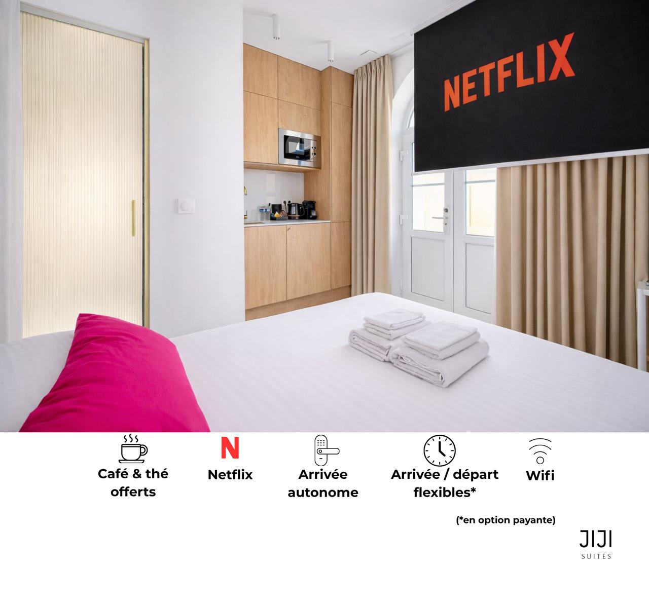 Photo Suite cinema avec videoprojecteur et Netflix