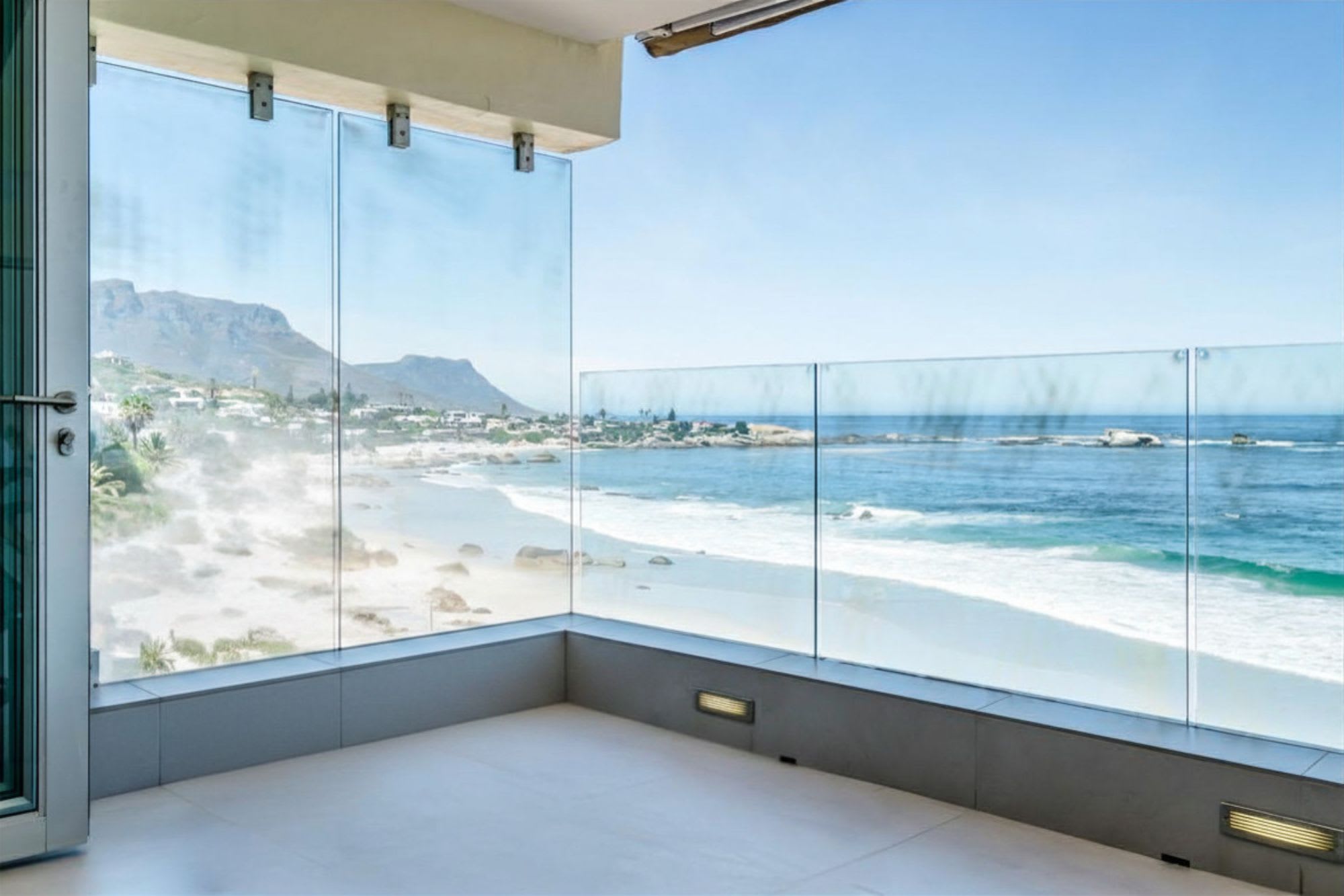 Clifton Apartment on the Waters Edge Ocean Breeze 9