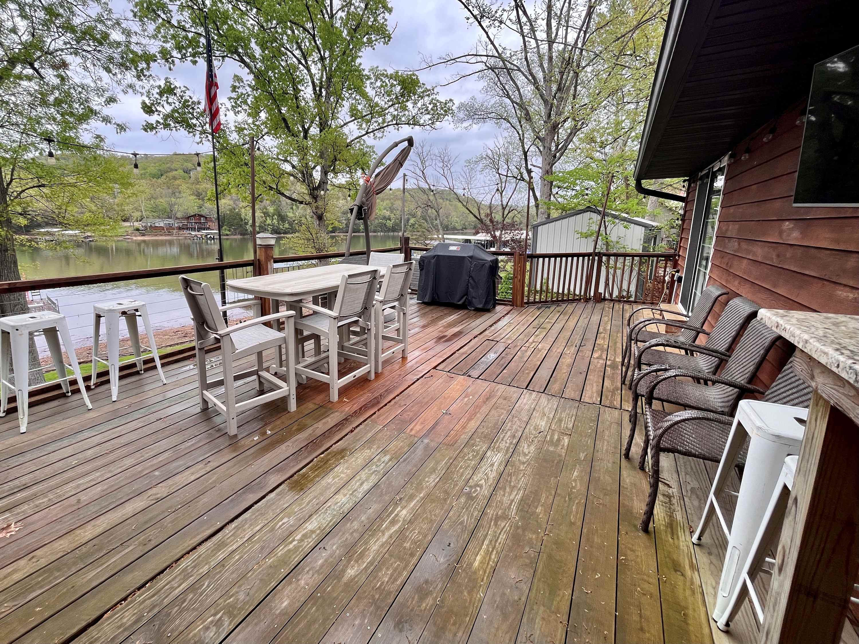 Lounge the day away or dine alfresco with lake views on the deck​