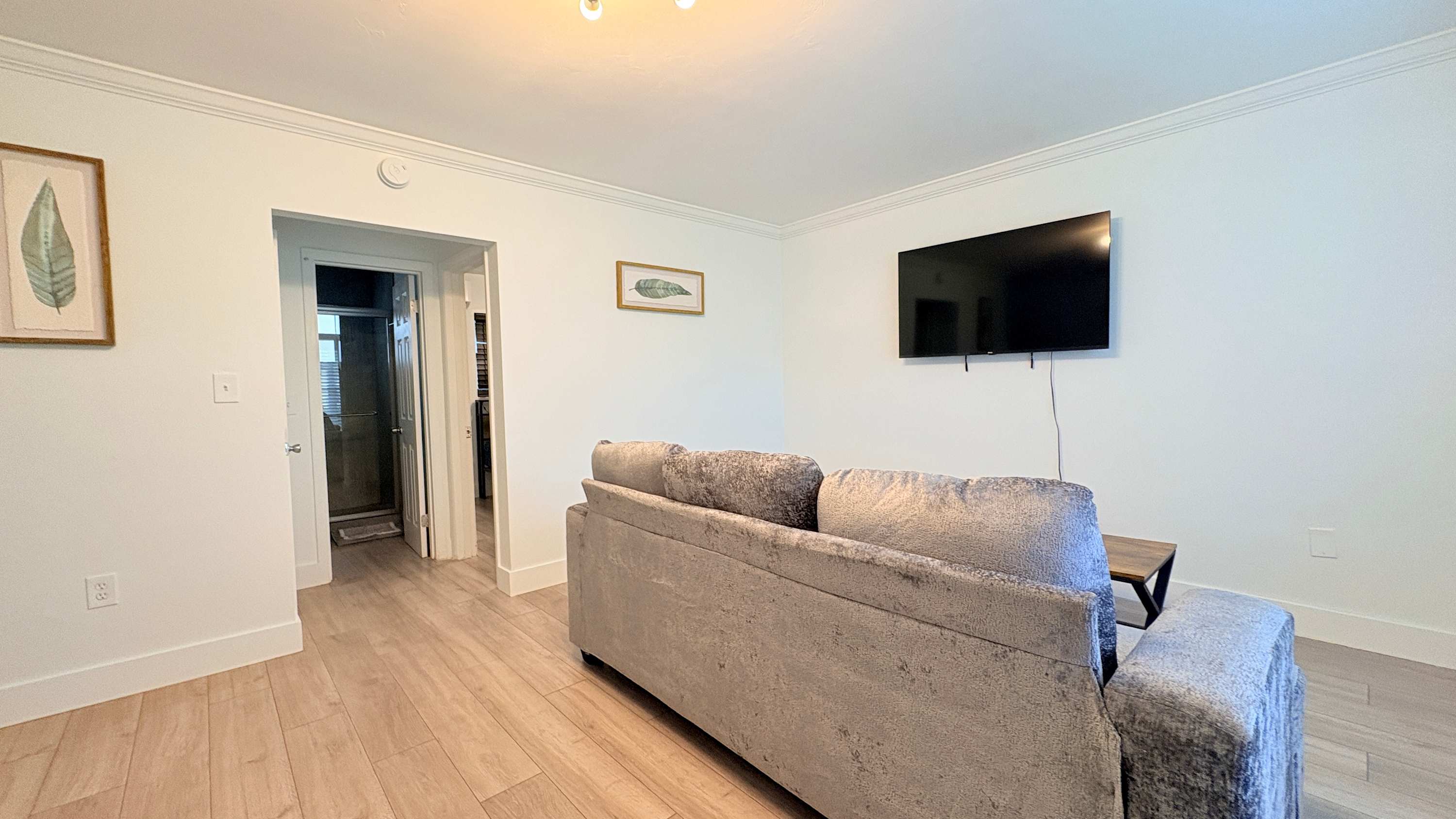 Upper East Side Retreat + Free Parking