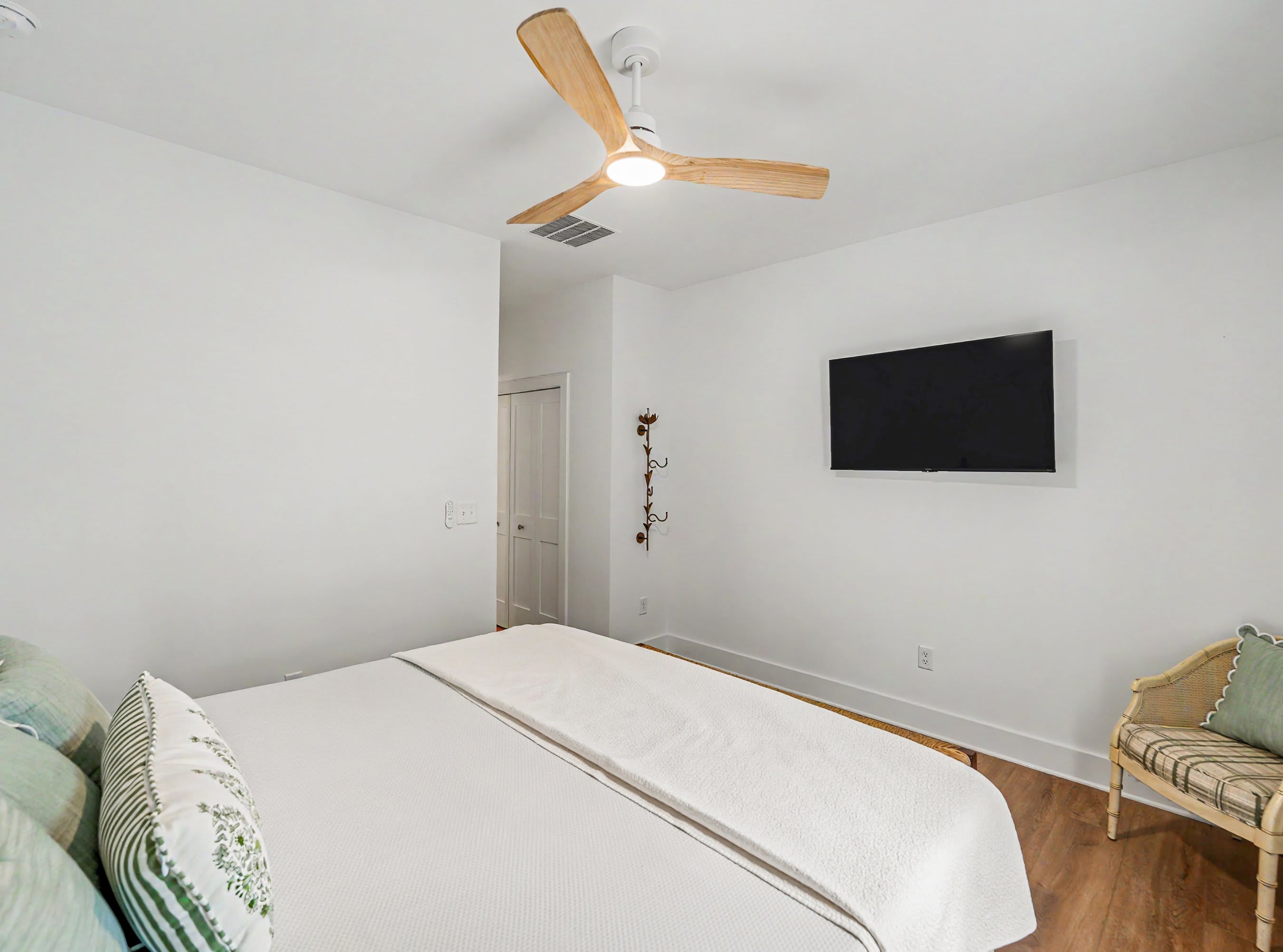 559 Remora Drive | Photo 32