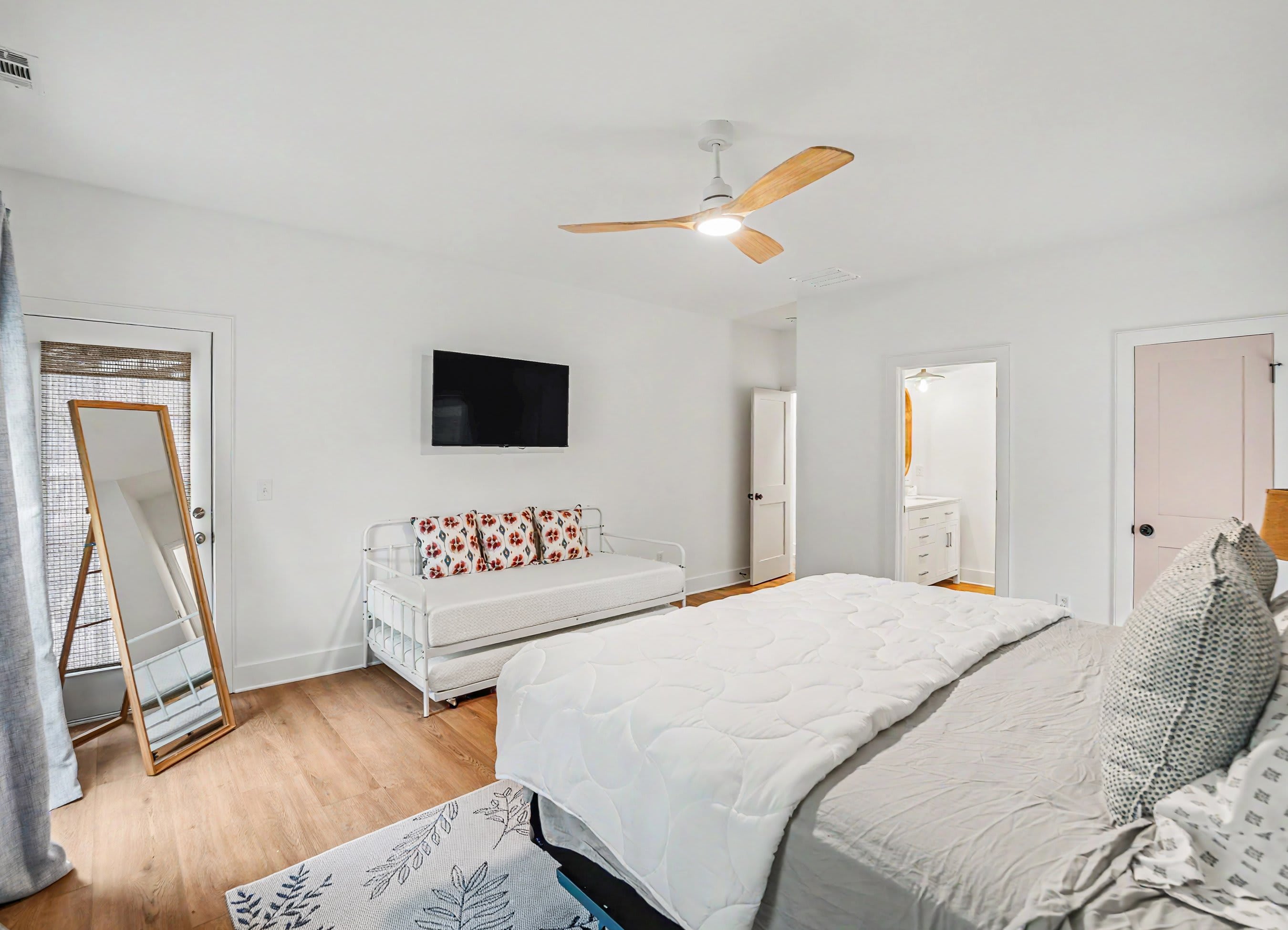559 Remora Drive | Photo 23