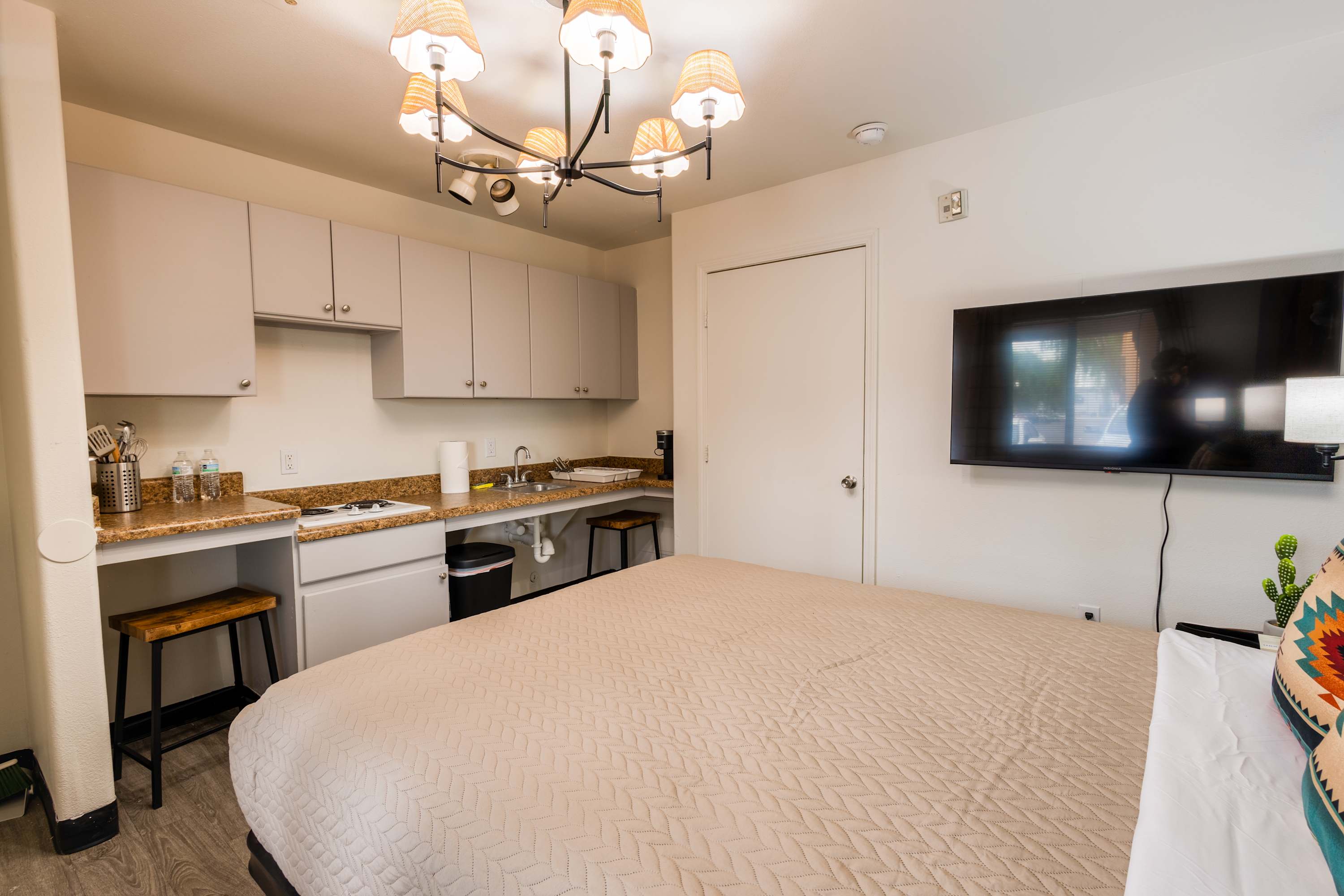 Sleek Tolleson Studio | Gym & Pool 