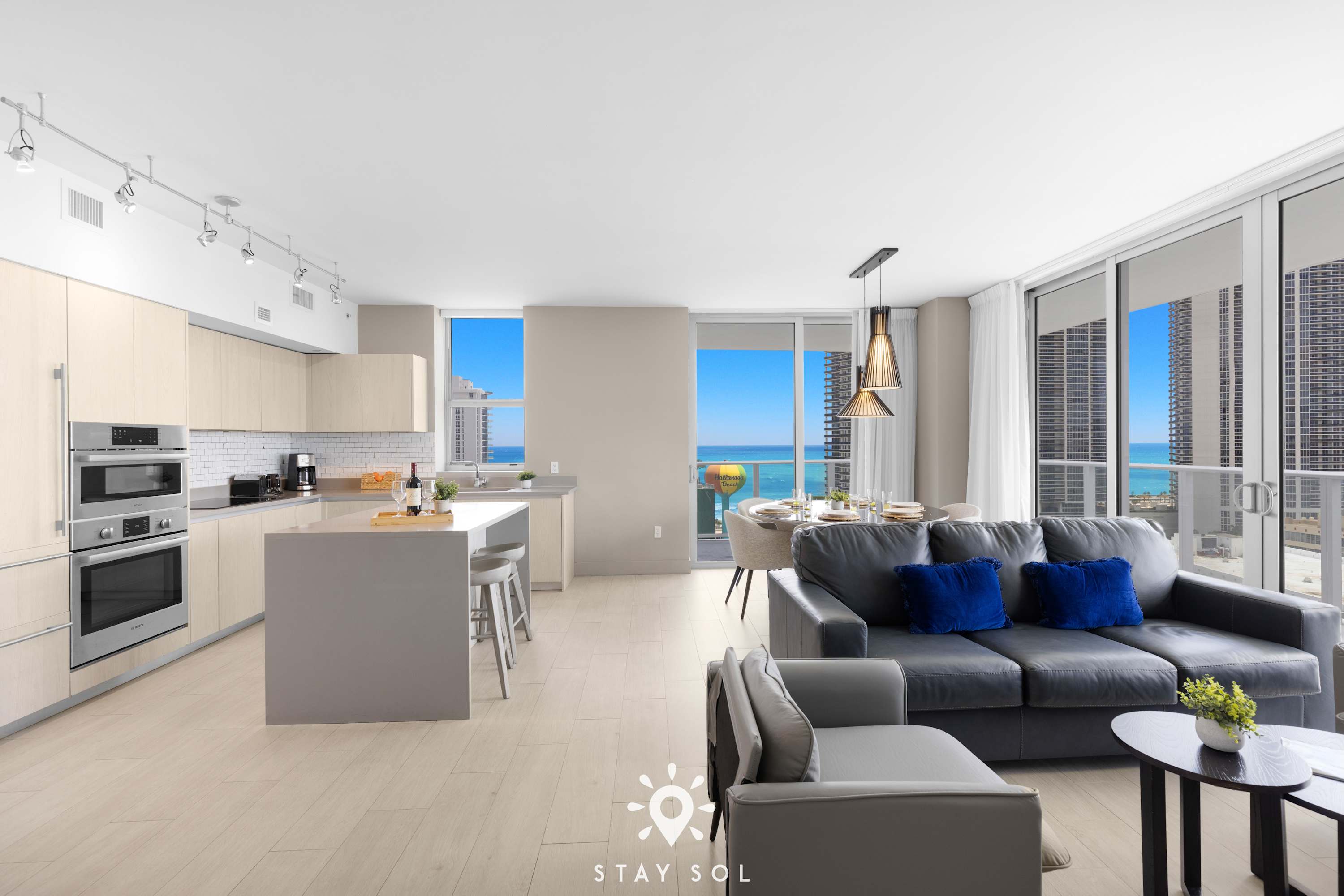 Stunning Views 2BR Amazing Pools