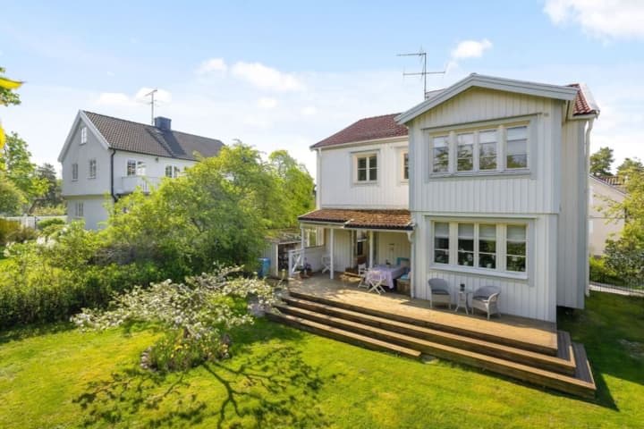 Newly Renovated Villa in Bromma, 4BR, Terrace