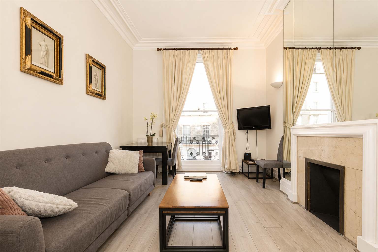 Spacious Apartment next to Victoria St. in Lower Belgrave Street 55 SW1W 0LP - Property image 2 - VivreStays