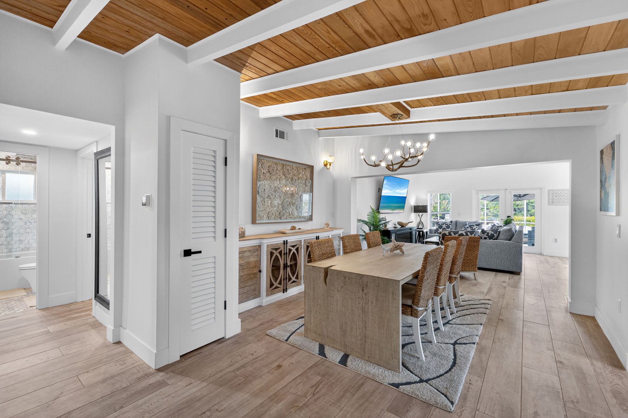 Coastal Chic 3BR, Pool, Hot Tub Near Siesta Beach