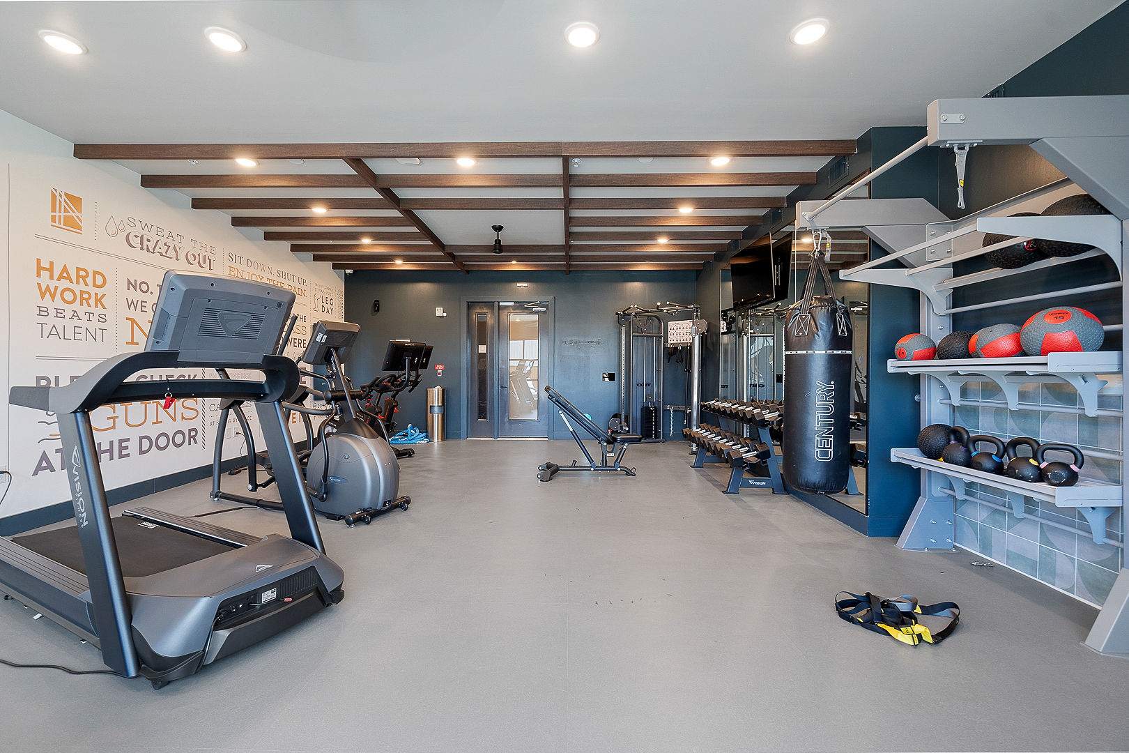 DallasHaus | Pool & Gym, Love Field