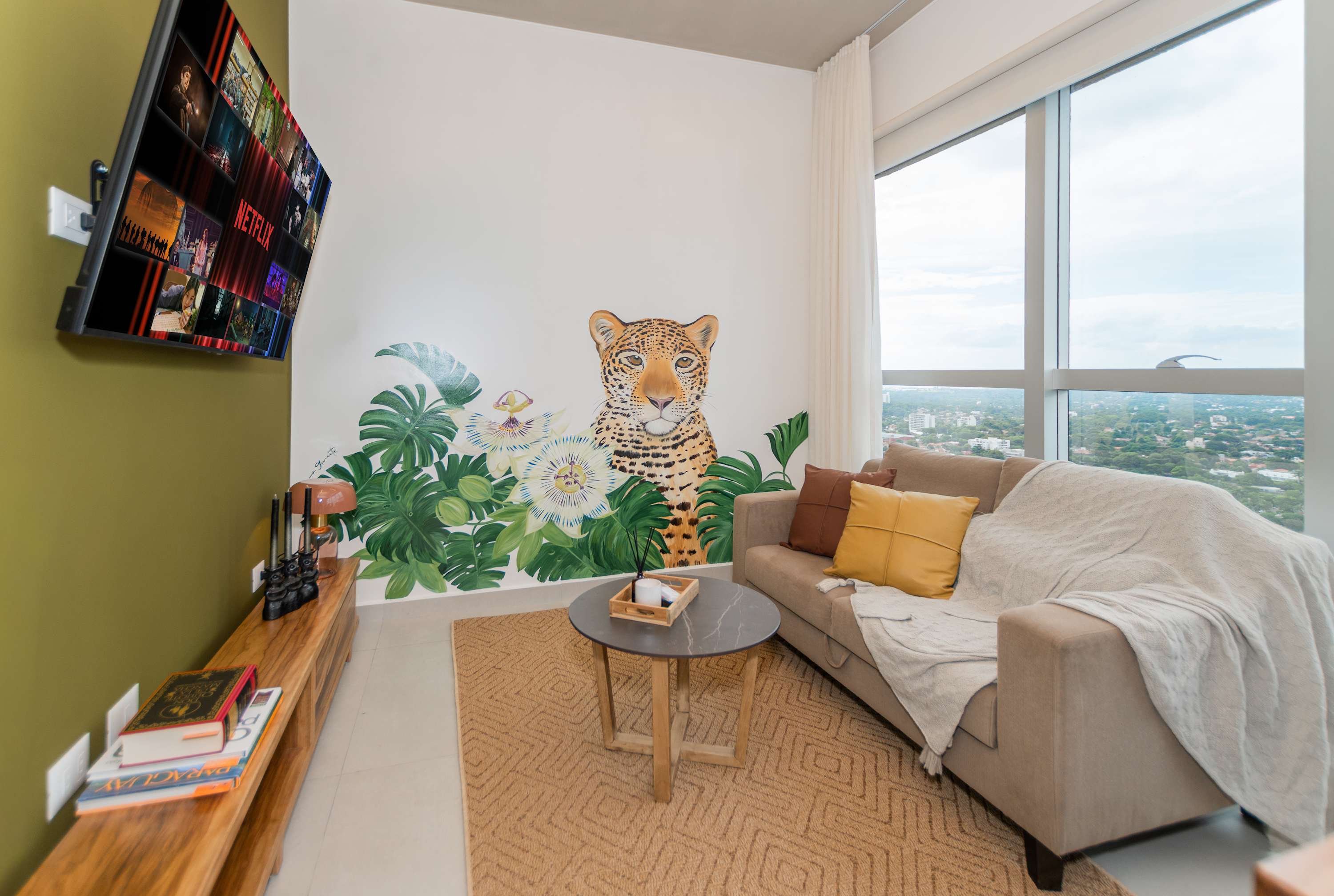 Skyline Luxury 1BR in Petra Tower | Pool & Views