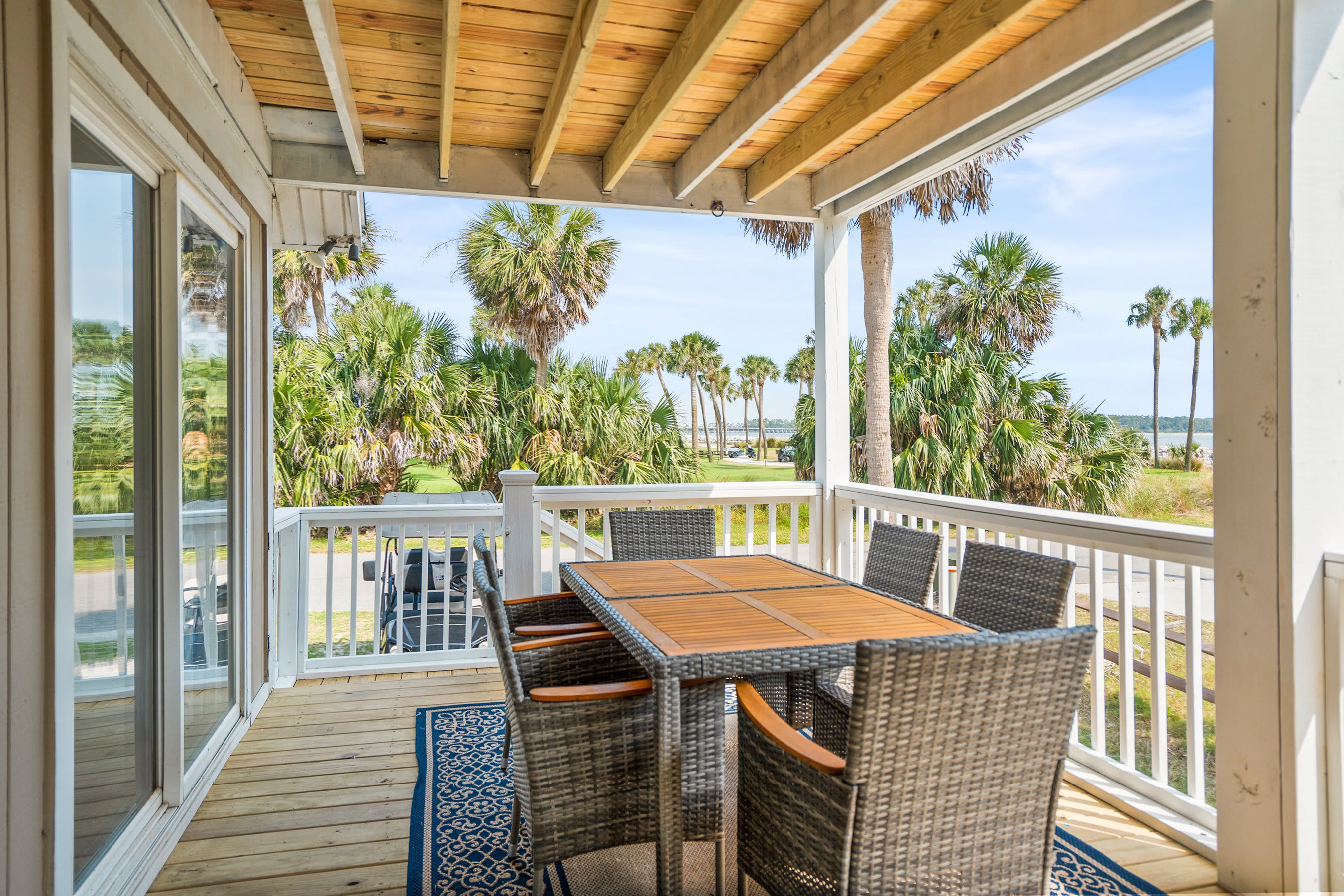 Cozy retreat close to the ocean