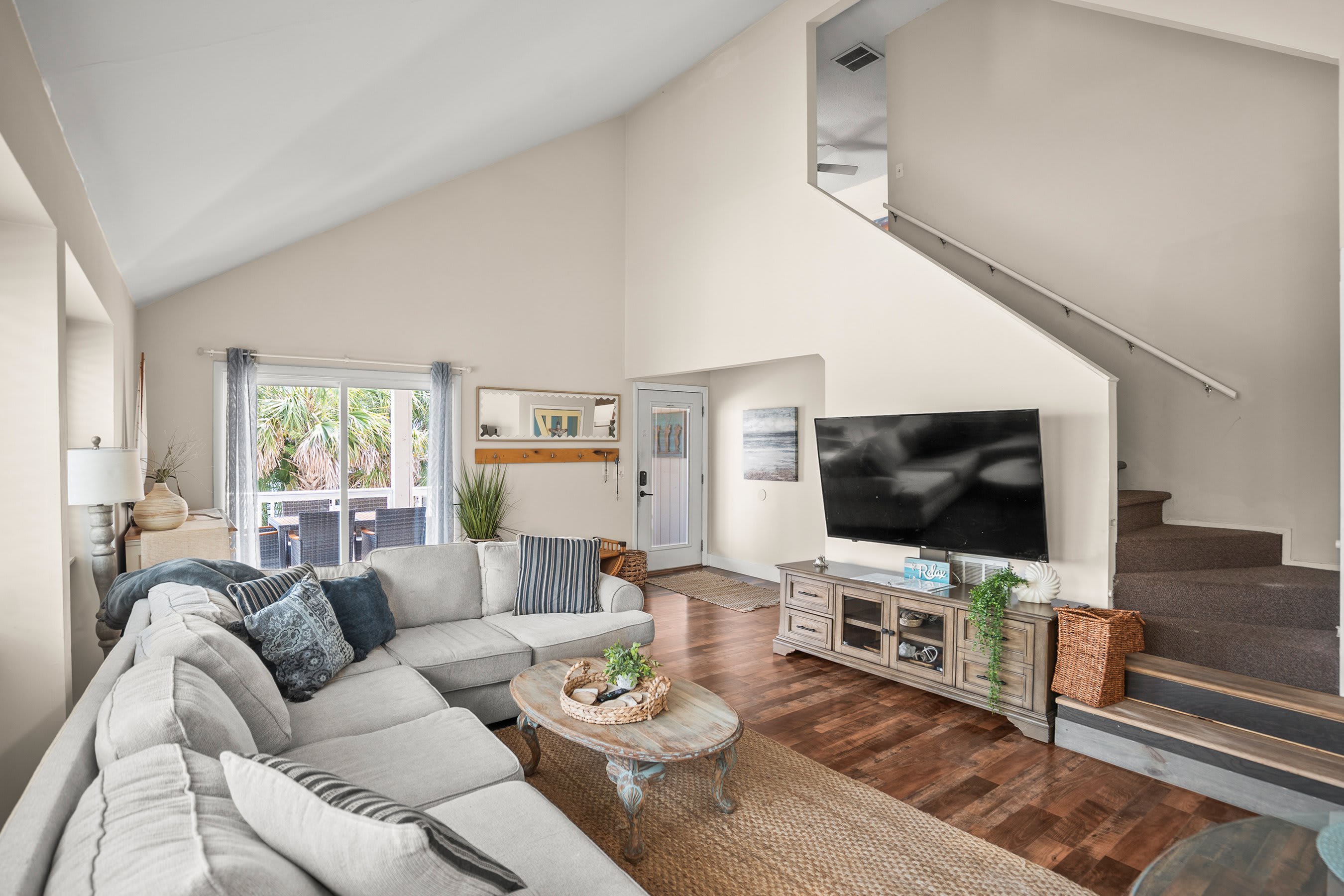 Comfortable open concept living room 