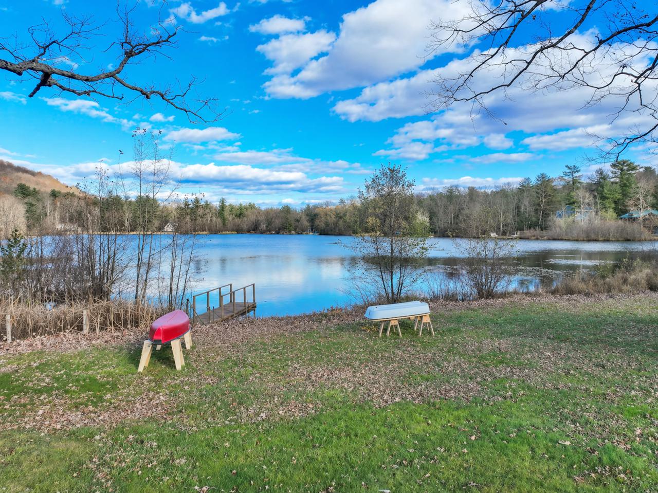 LakeFront Pocono Cabin | Massive Yard & Hot Tub