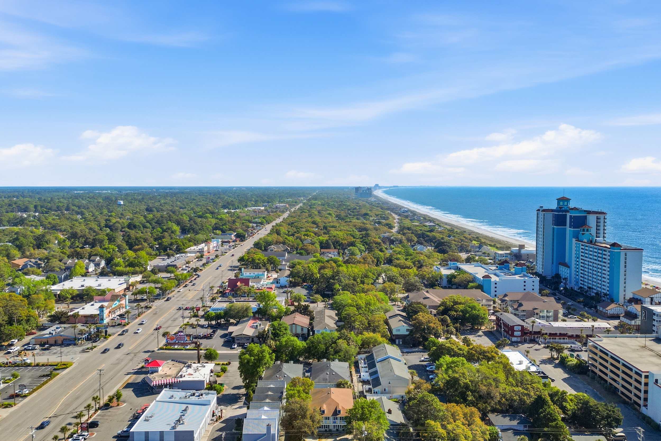 Seabreeze Retreat Modern Home Walk to Beach
