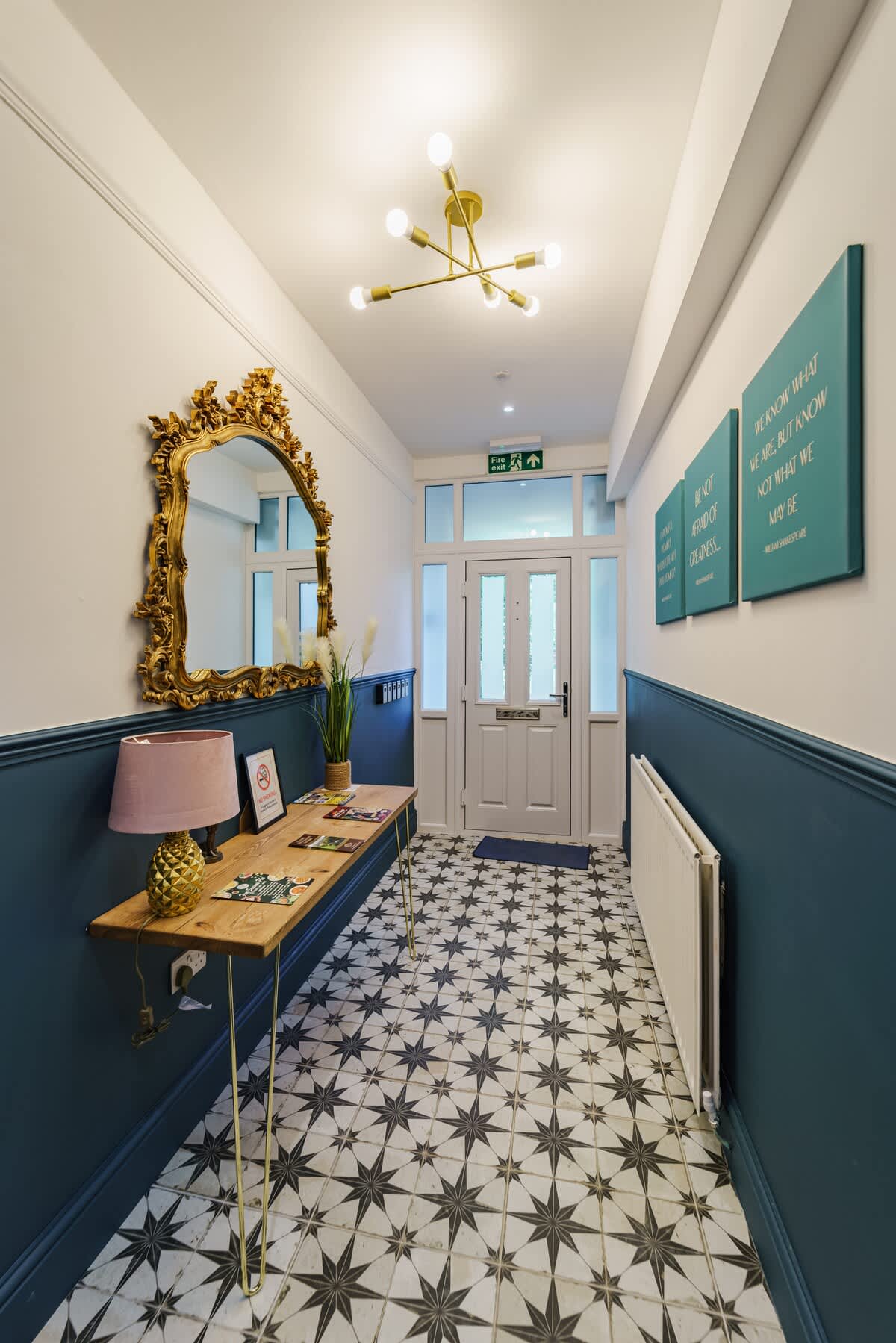 Exclusive Aparthotel Hire | 14 Guests | Stratford in The Adelphi, 39 Grove Road CV37 6PB - Property image 8 - VivreStays