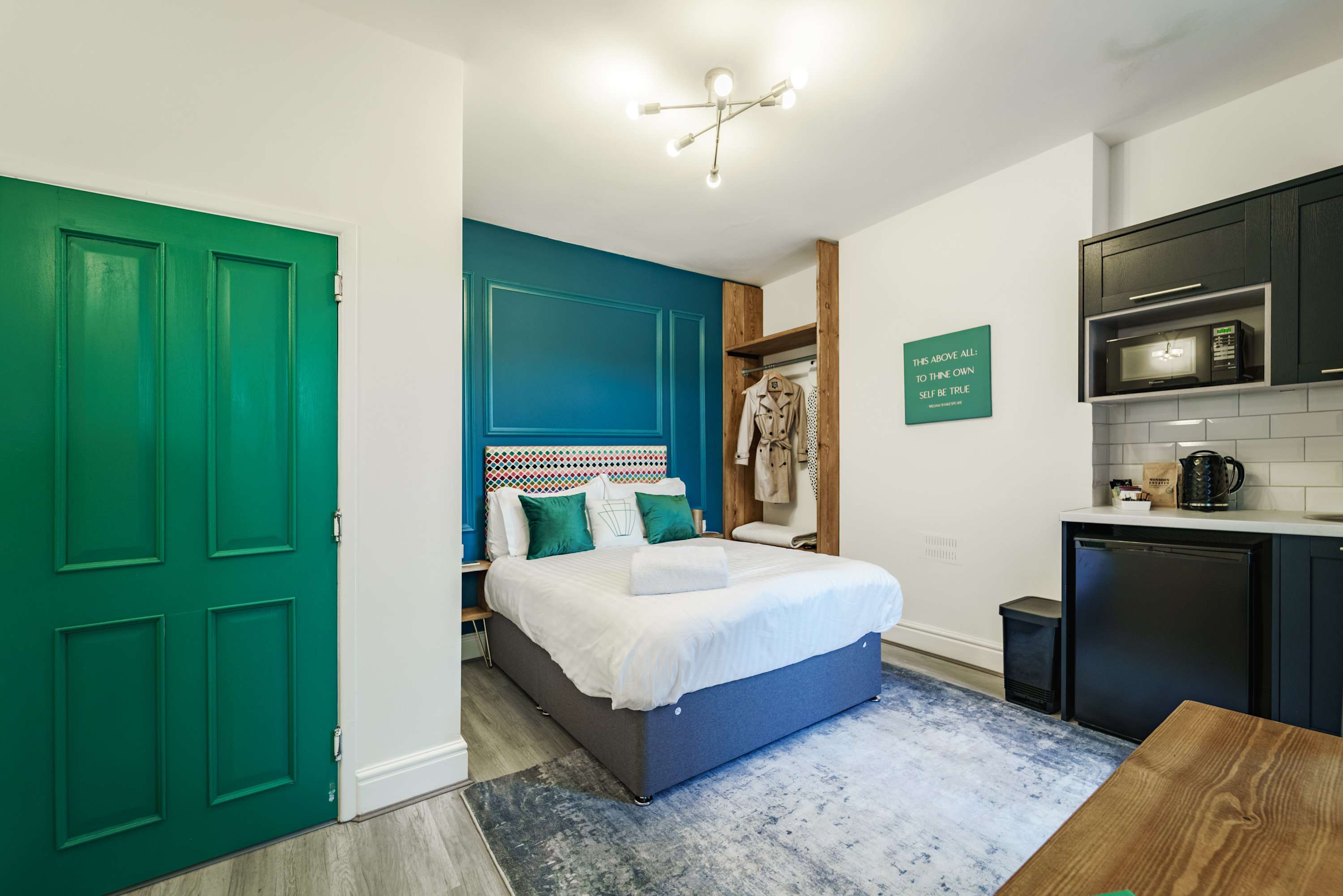 Exclusive Aparthotel Hire | 14 Guests | Stratford in The Adelphi, 39 Grove Road CV37 6PB - Property image 28 - VivreStays