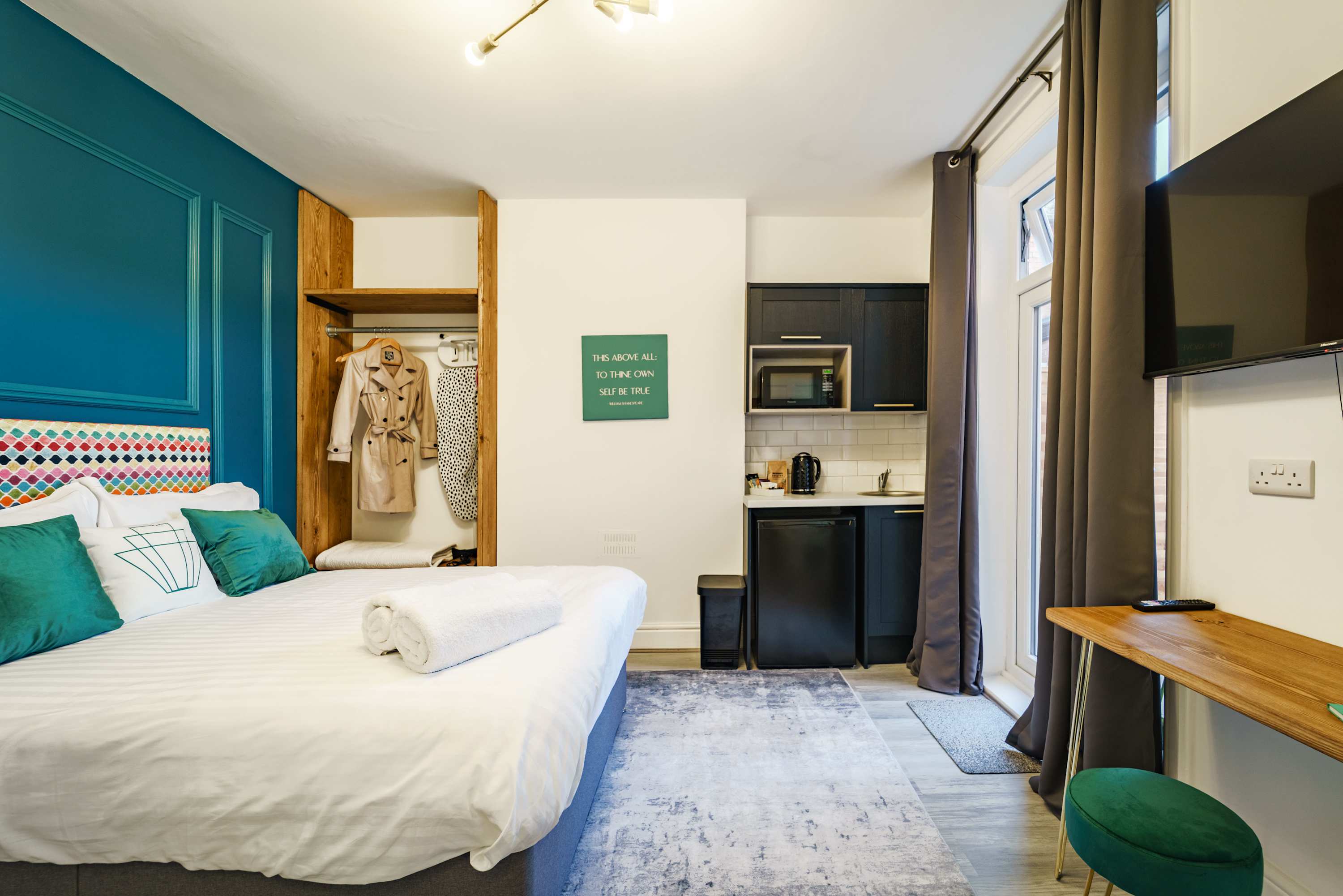 Exclusive Aparthotel Hire | 14 Guests | Stratford in The Adelphi, 39 Grove Road CV37 6PB - Property image 30 - VivreStays