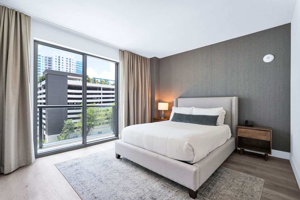 Brickell Studio | City Views | Pool & Gym