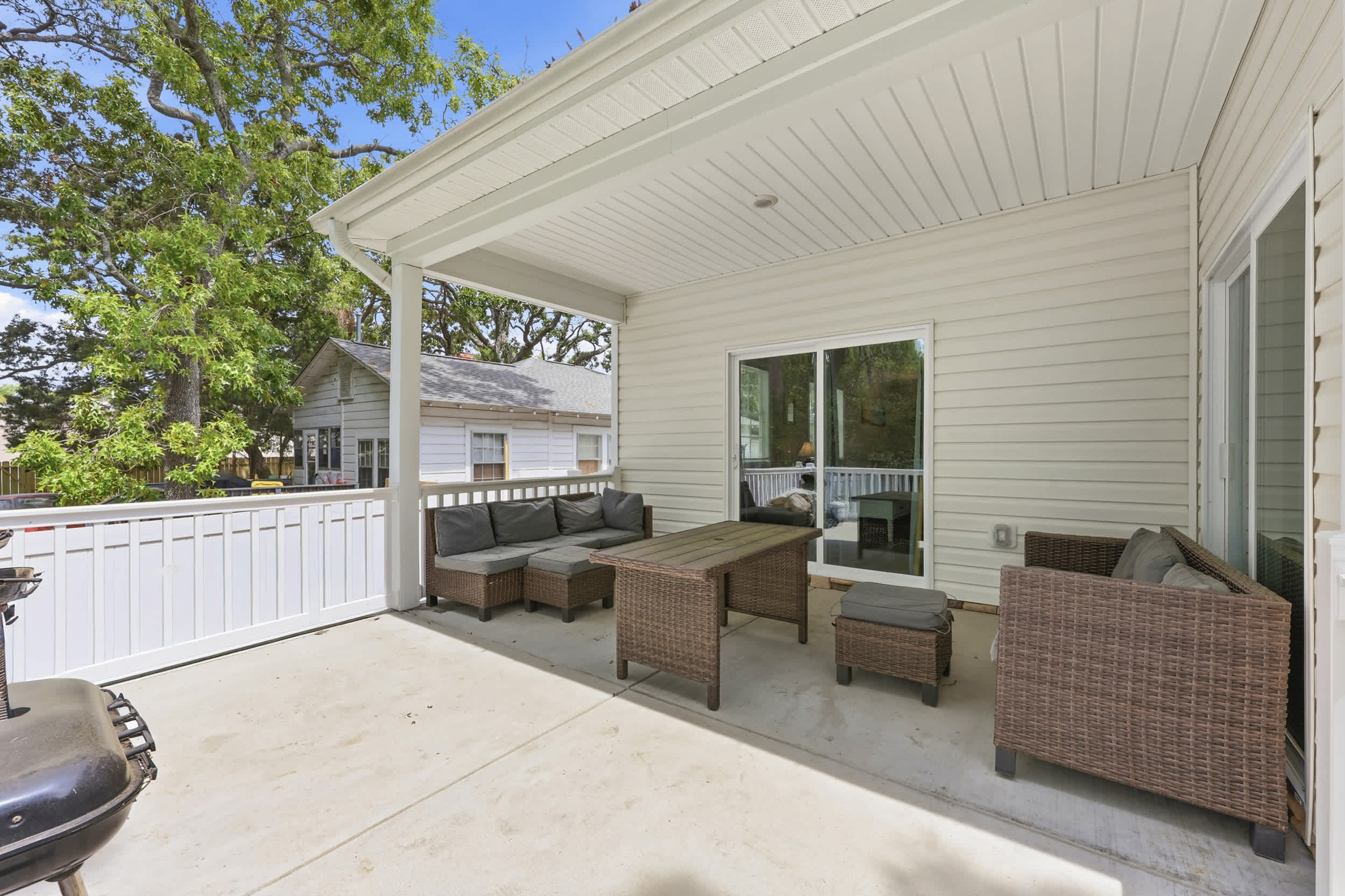 Salty Seagull Pet Friendly Beach House 