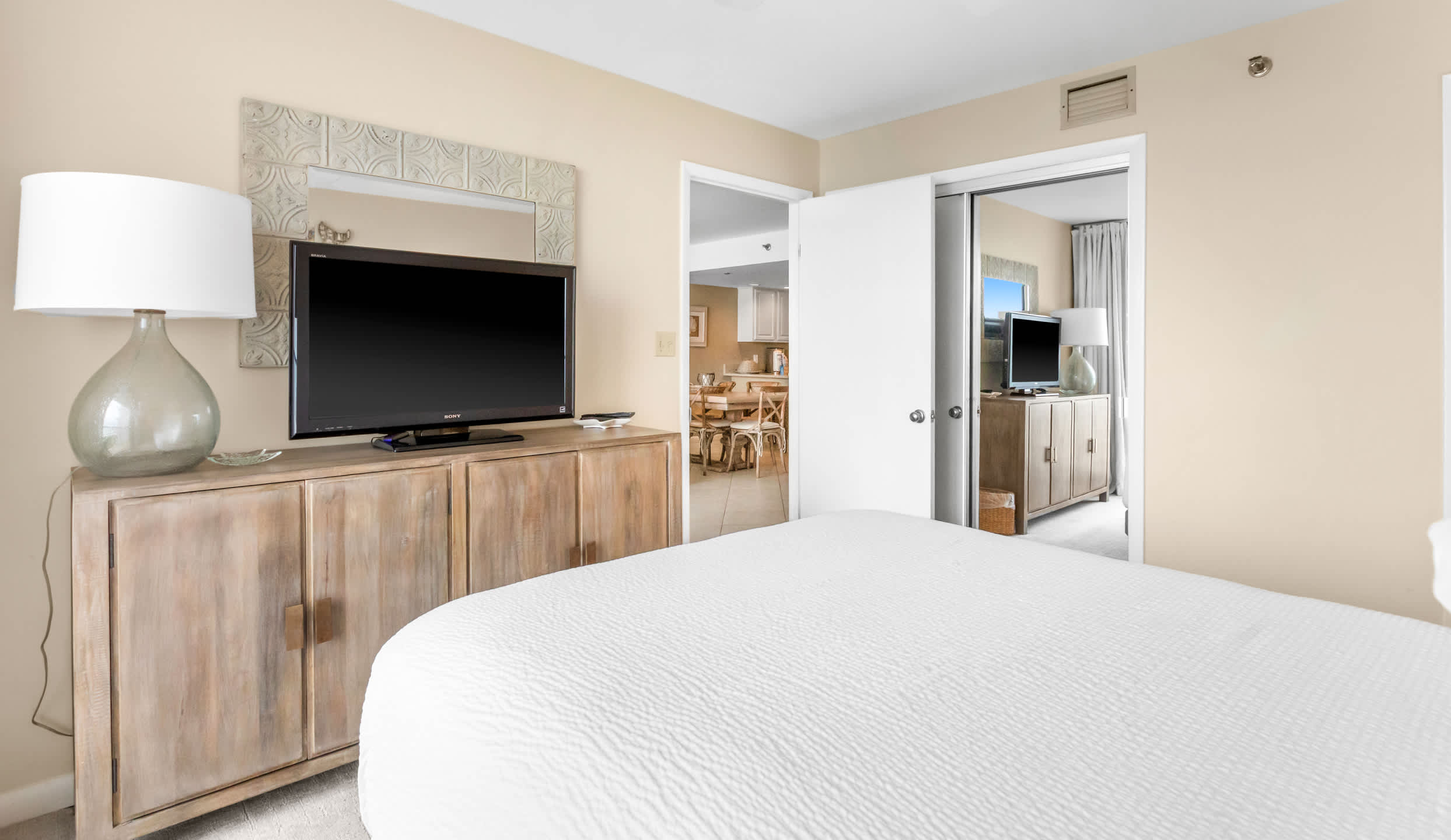 One Seagrove Place 0405 | Photo 17