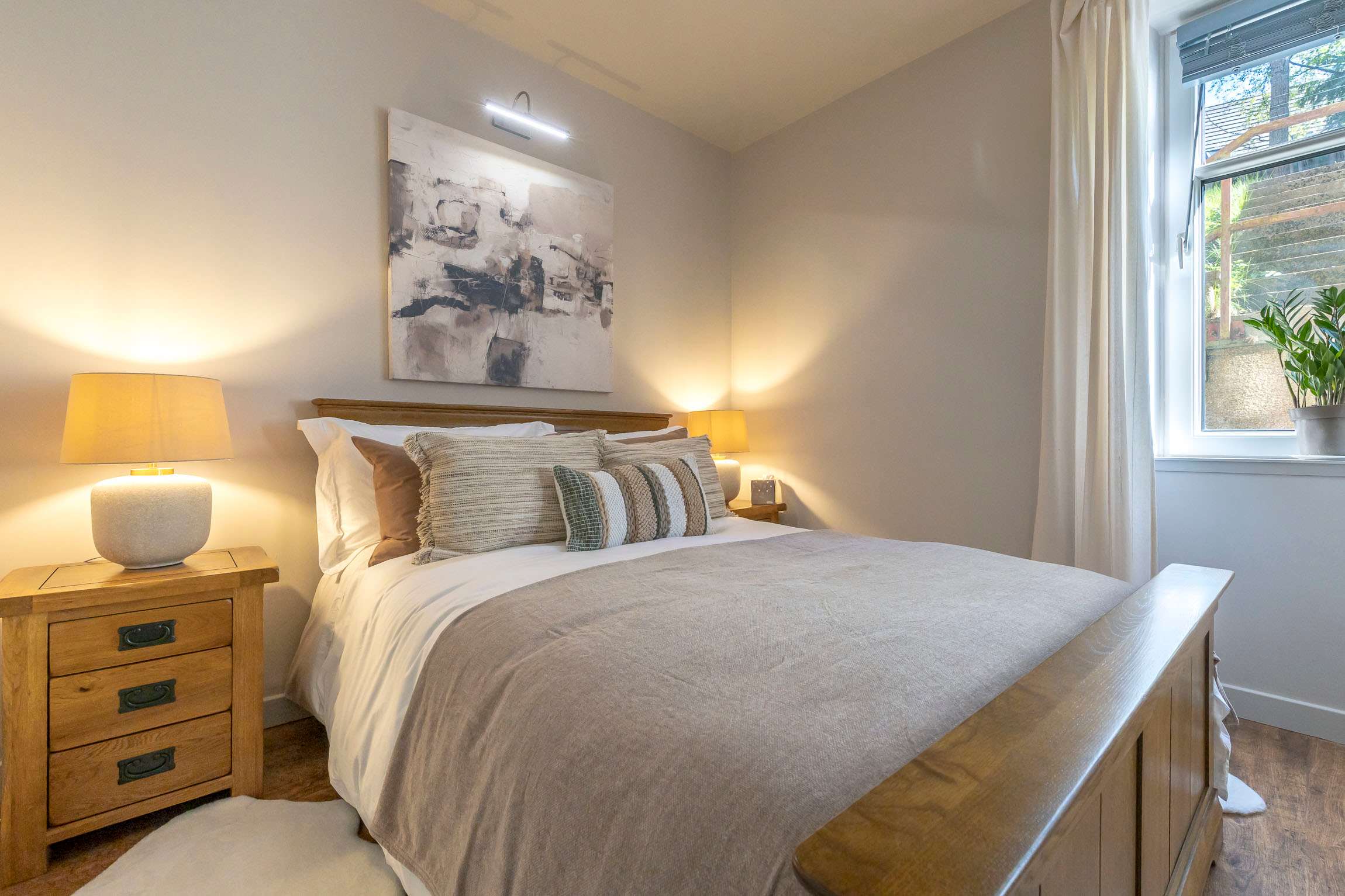 View Cosy City Centre Flat | Summer Retreat | Sleeps 2 in Stephens Street 3 IV2 3JP Cosy City Centre Flat | Summer Retreat | Sleeps 2 in Stephens Street 3 IV2 3JP - Property image 7 - VivreStays