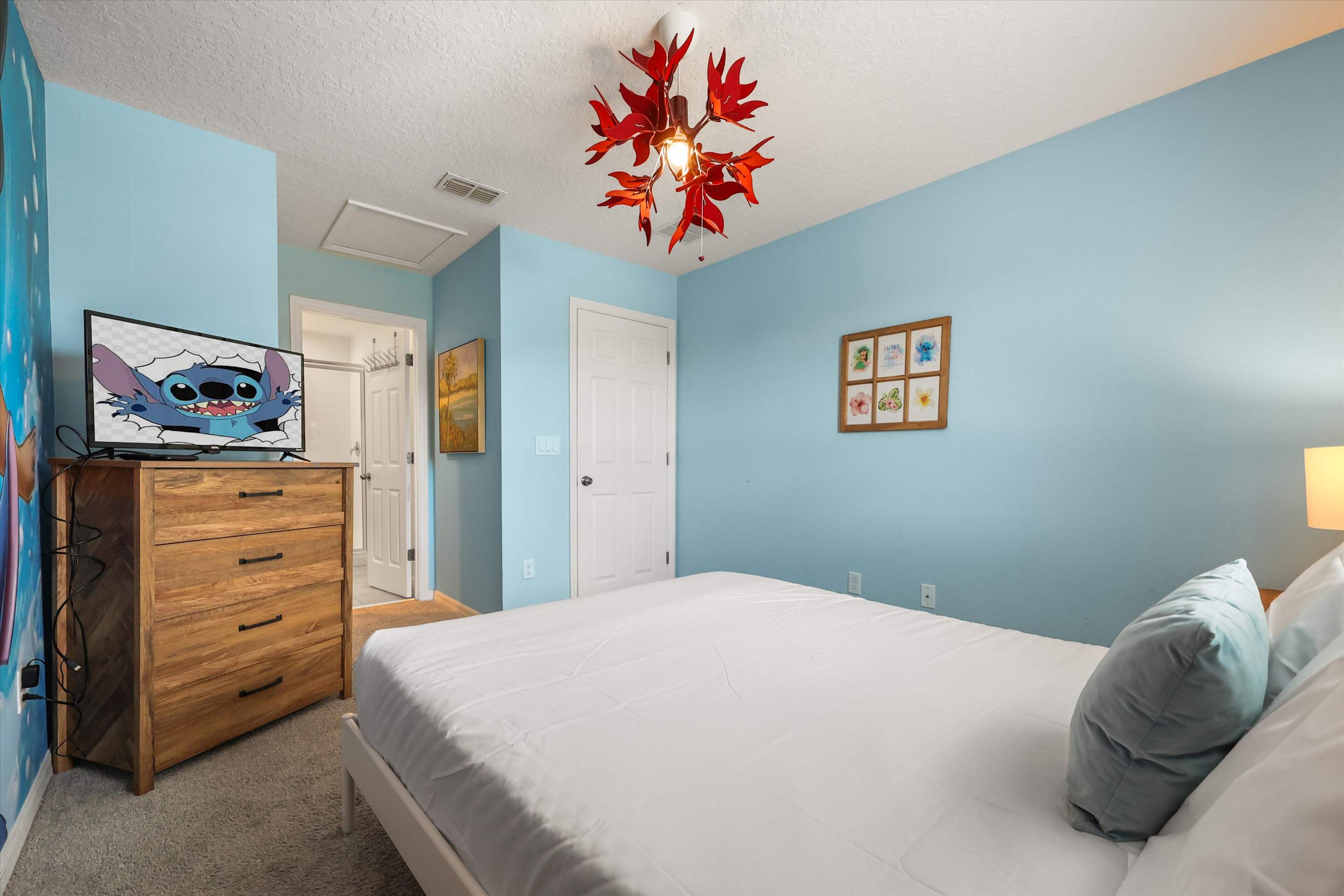 Upstay Modern Home Near Disney with Pool | Photo 25