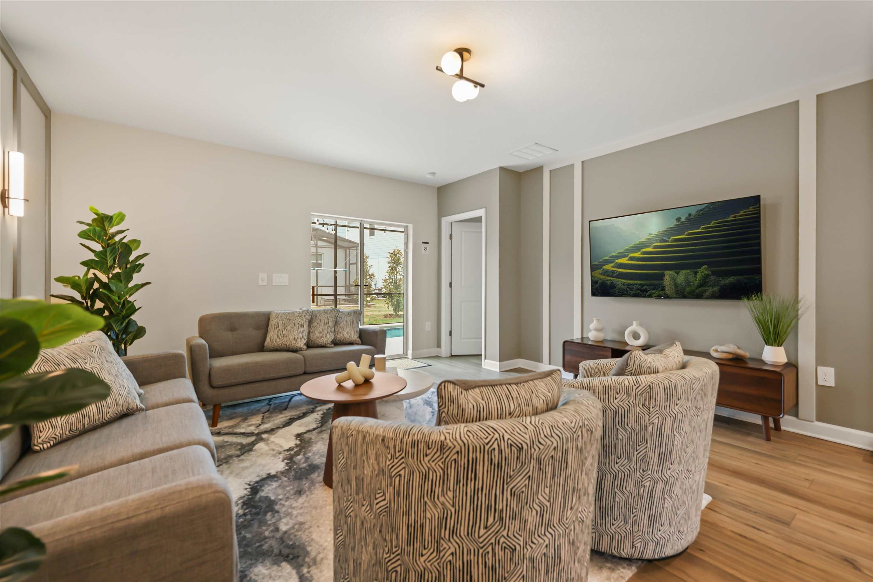 Spacious Home with Pool Near Disney | Photo 10