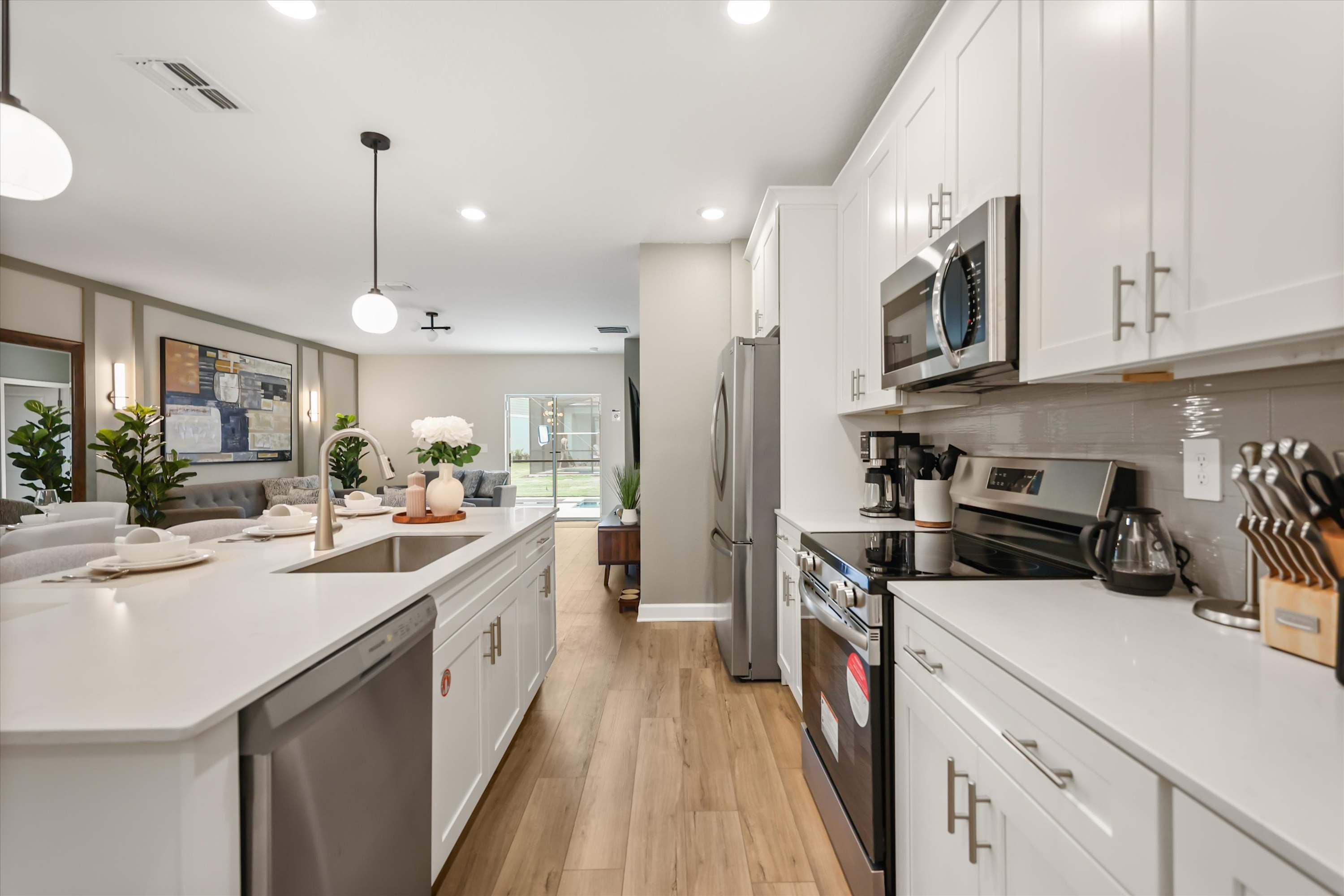 Spacious Home with Pool Near Disney | Photo 14
