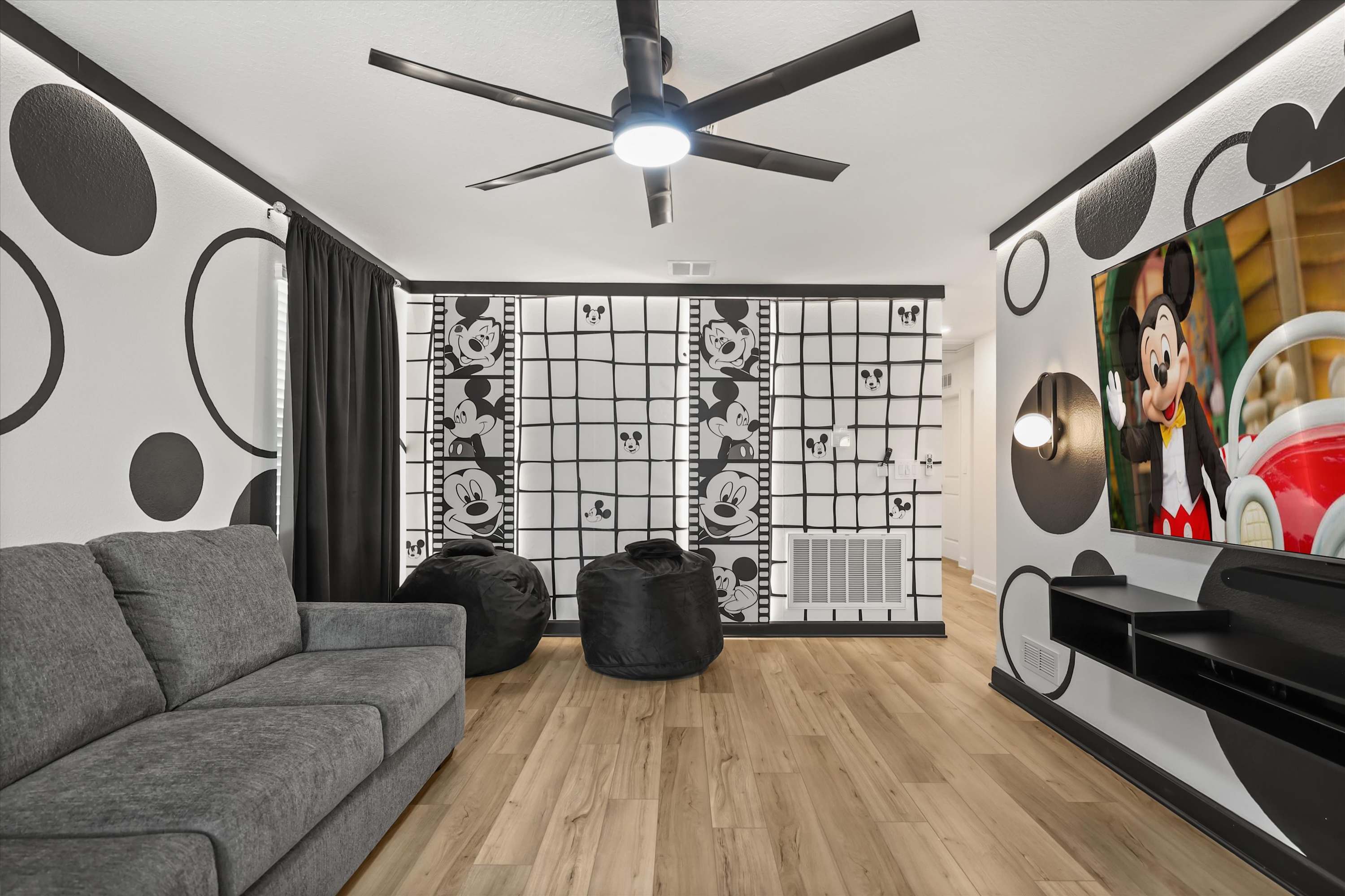 Spacious Home with Pool Near Disney | Photo 22