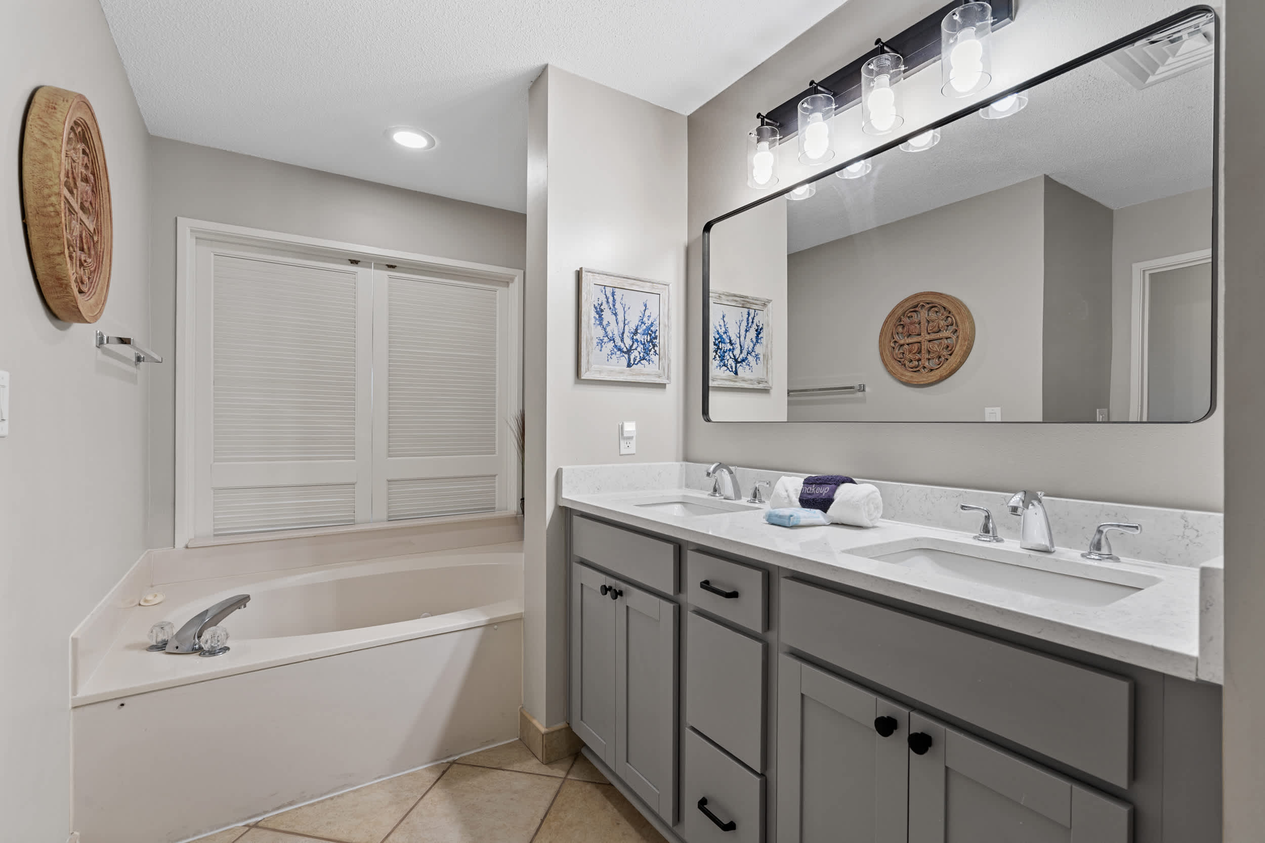 3BR condo w beach access & resort perks 2