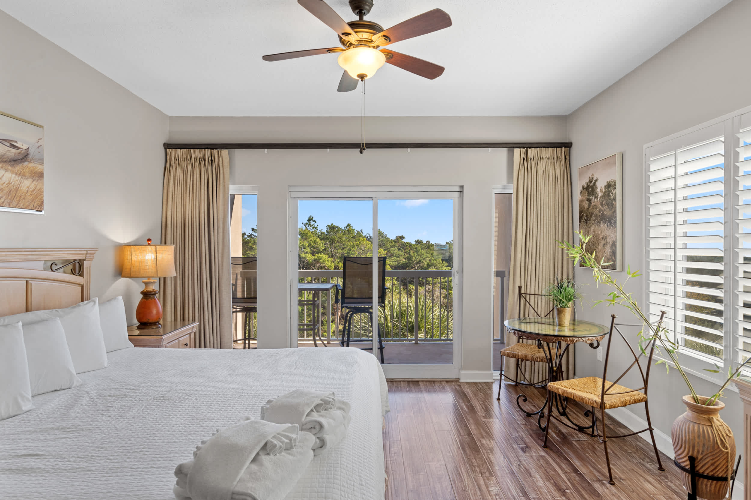 Exclusive 1BR retreat w/ beach access 5