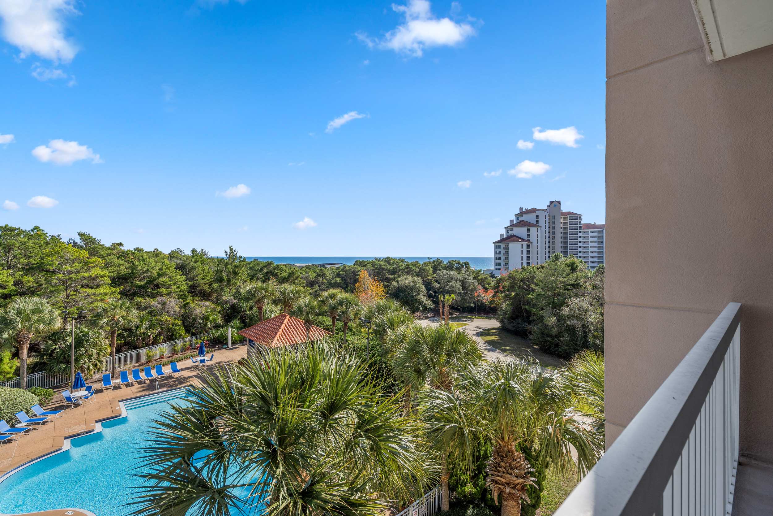 Exclusive 1BR retreat w/ beach access