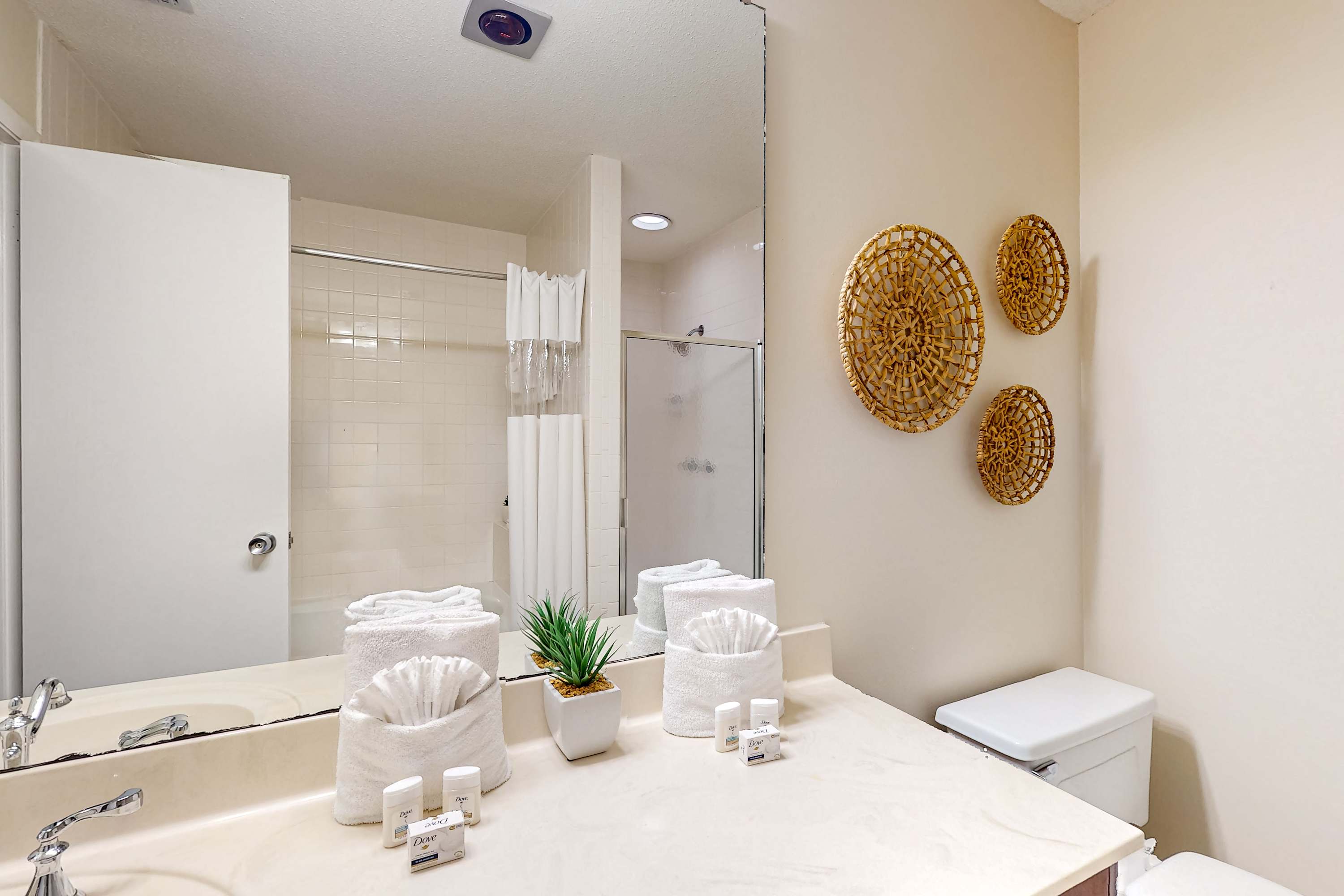 Exclusive 2BR: Pool, Beach Access 5