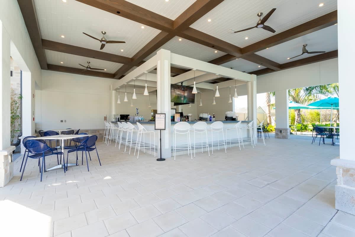 Spacious villa w/pool & waterpark access