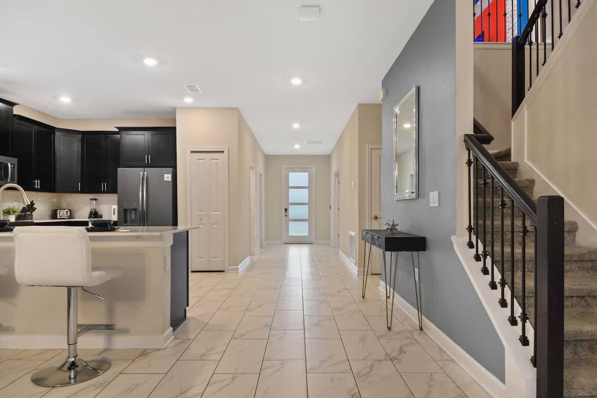 Spacious villa w/pool & waterpark access