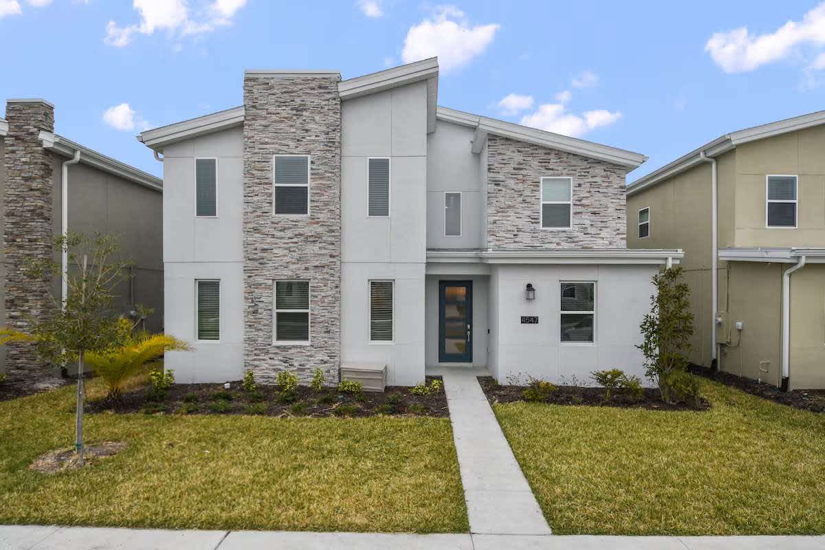 Spacious villa w/pool & waterpark access